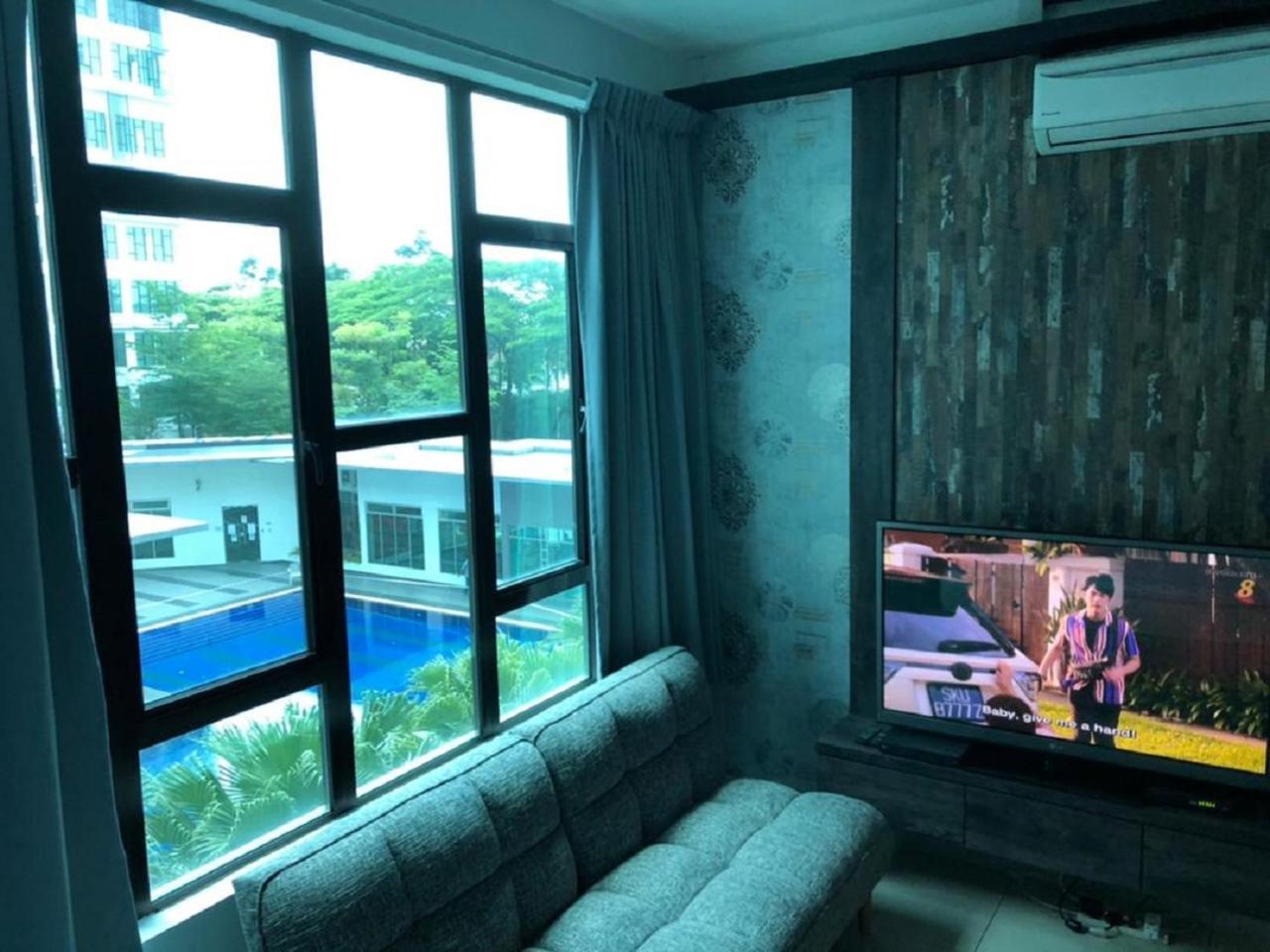 02-AUSTIN REGENCY HOMESTAY for 2pax Pool View