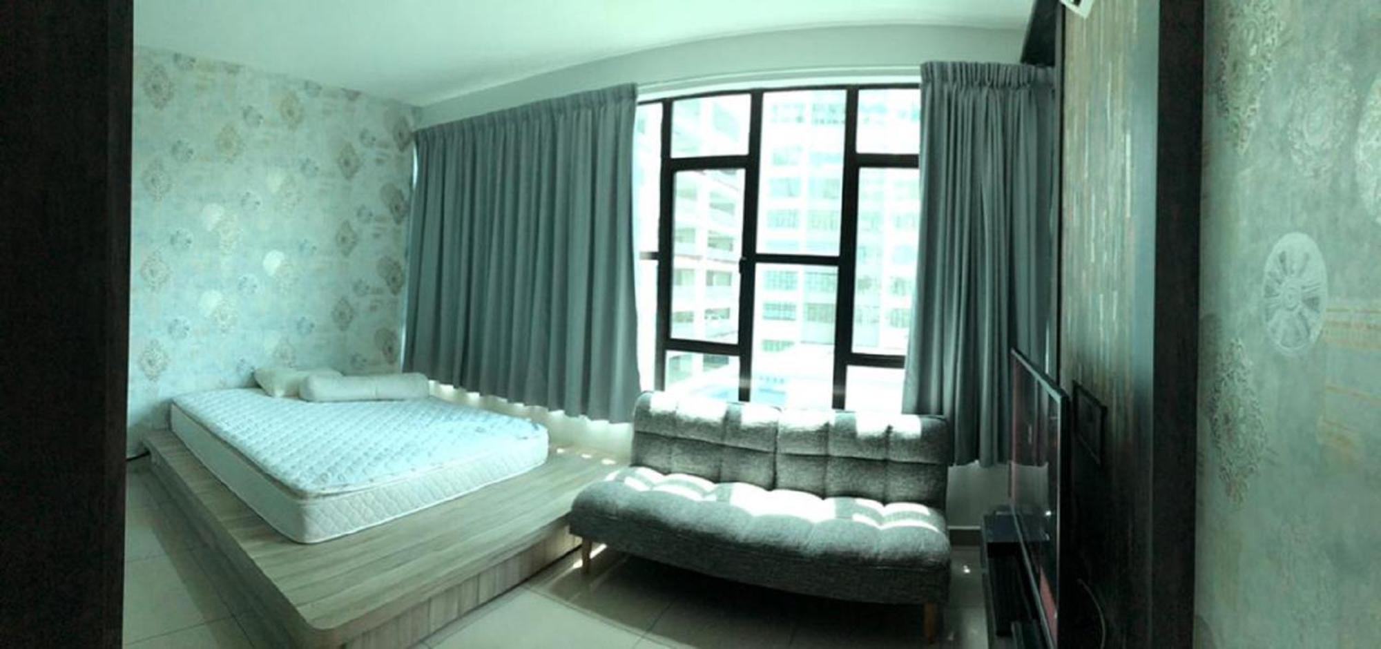 02-AUSTIN REGENCY HOMESTAY for 2pax Pool View