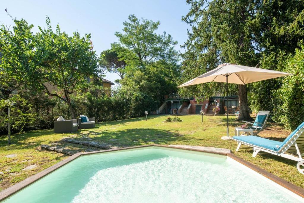 Villa Lia - Apartment in Villa with private garden and Pool
