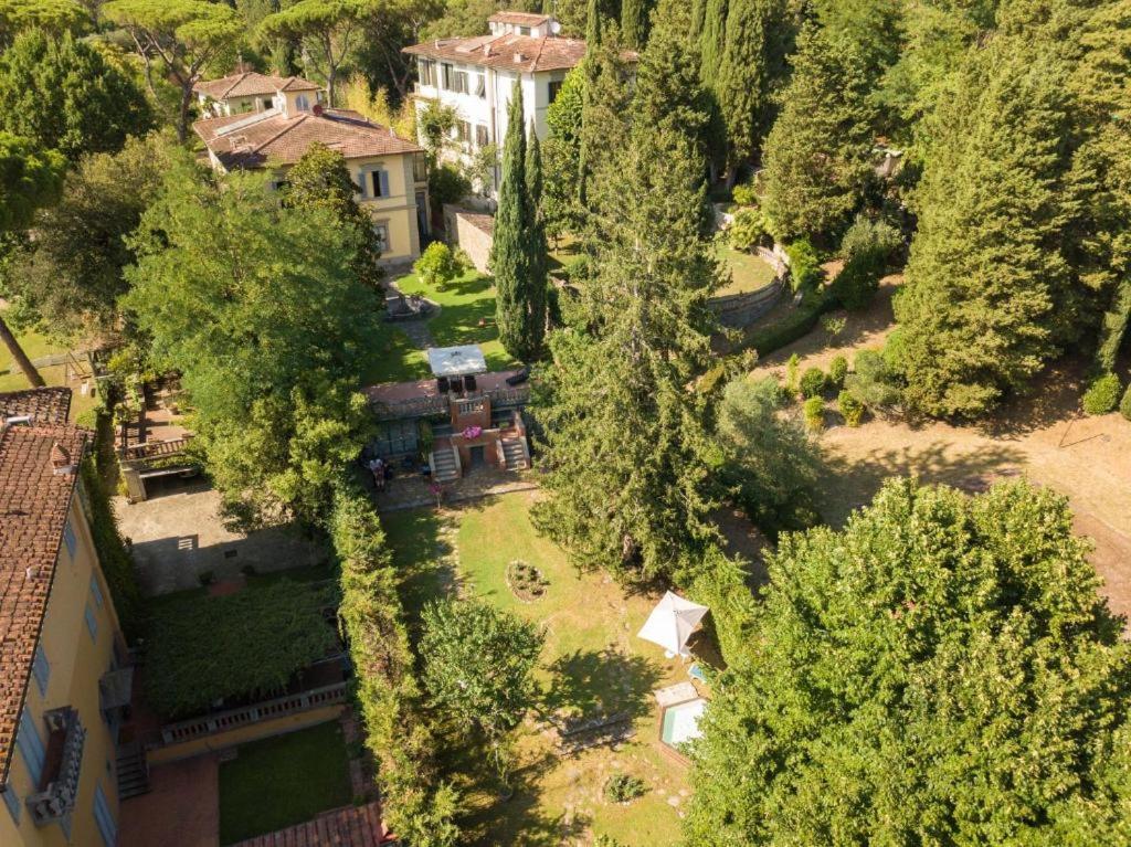 Villa Lia - Apartment in Villa with private garden and Pool
