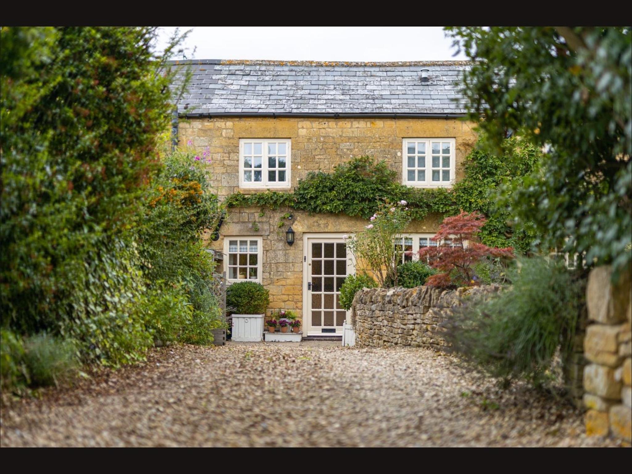 Wisteria Cottage , Pretty Cotswold Cottage close to Chipping Campden view 4