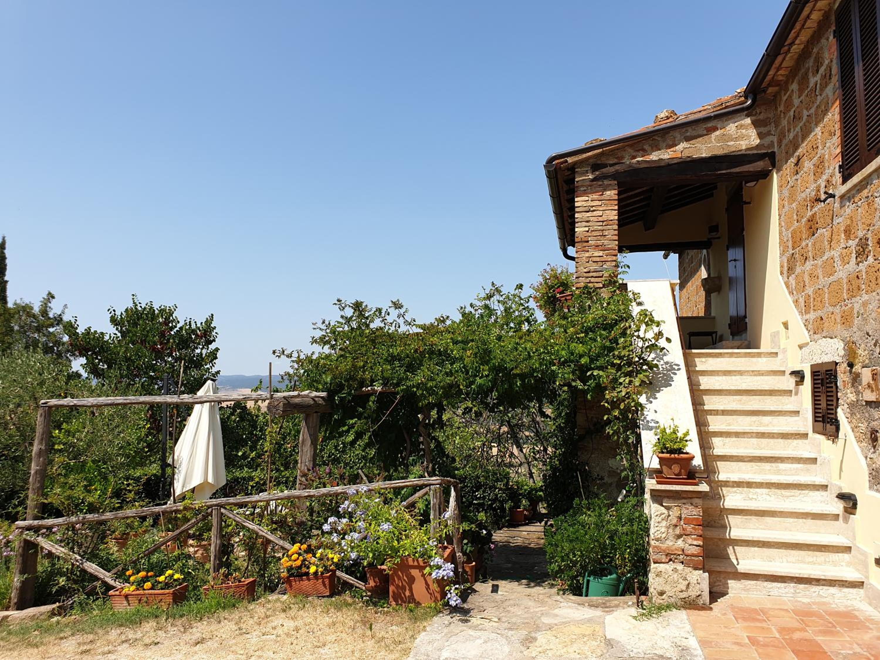 Le Querciolaie Monte Cavallo - upper apartment view 4