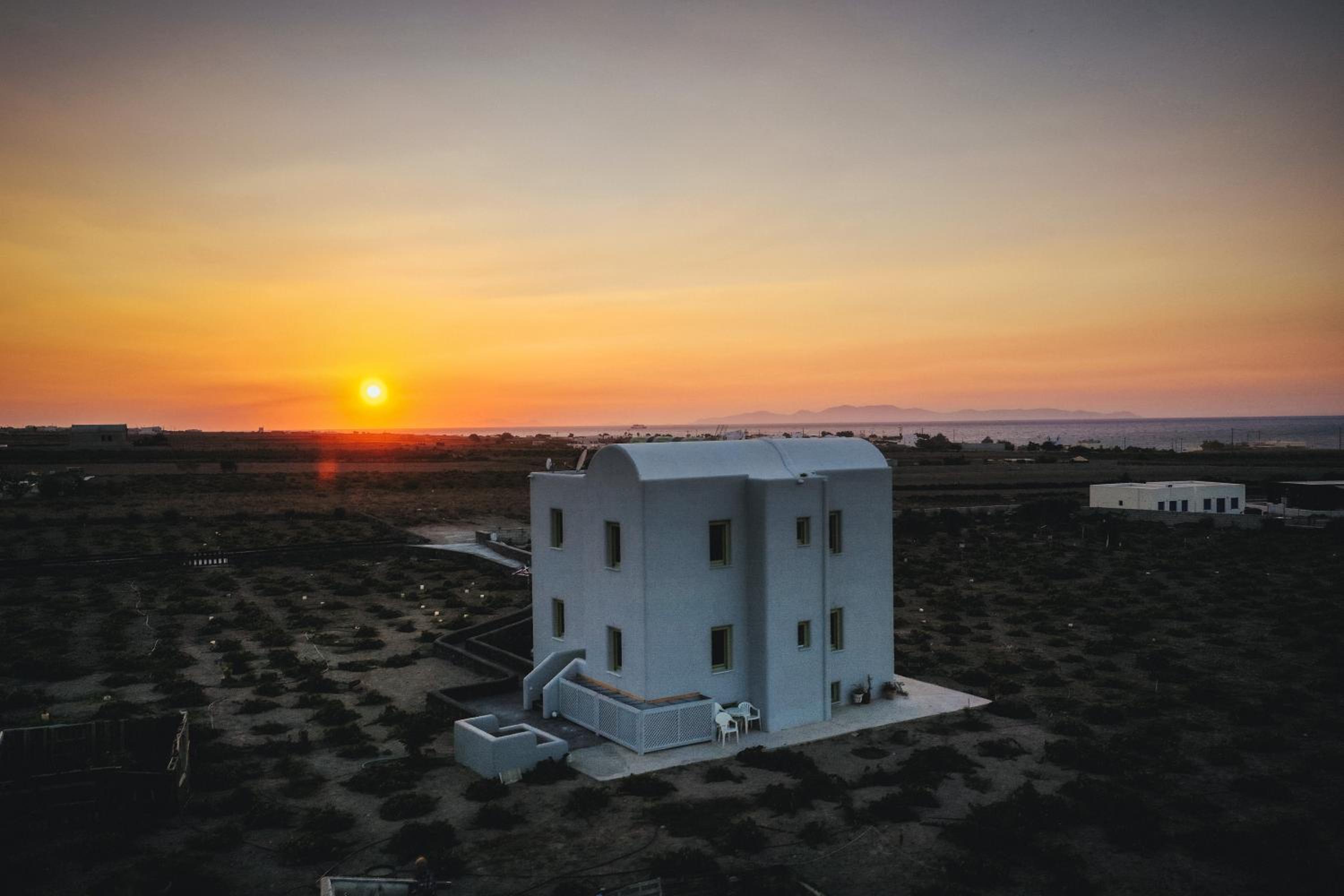 Abelonas Houses photo 3