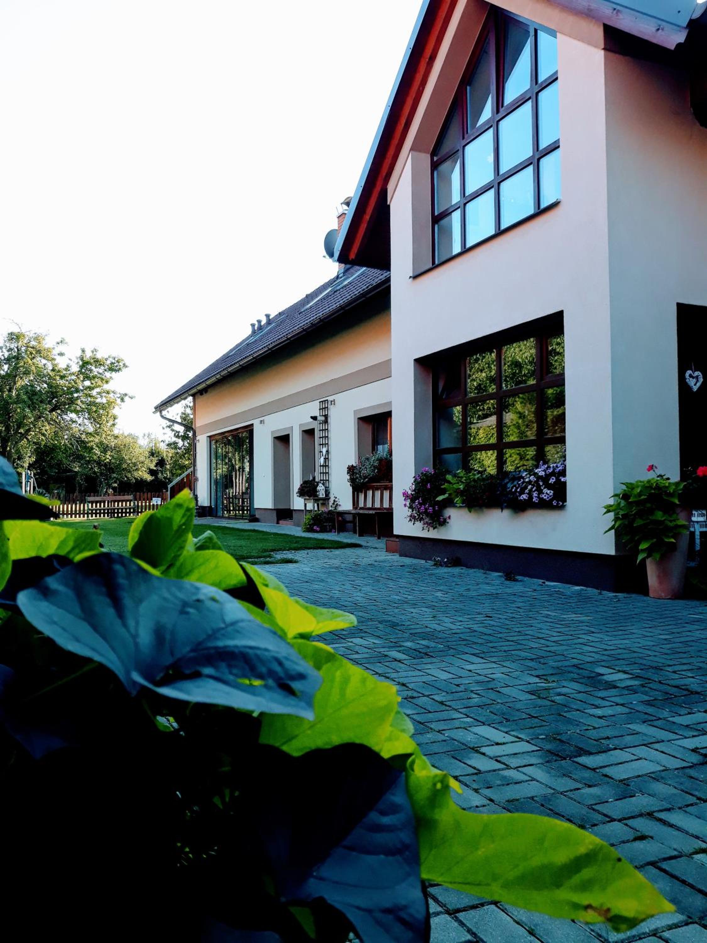 Hotel Dvoupokojový apartmán s kuchyňským koutem - Image 1