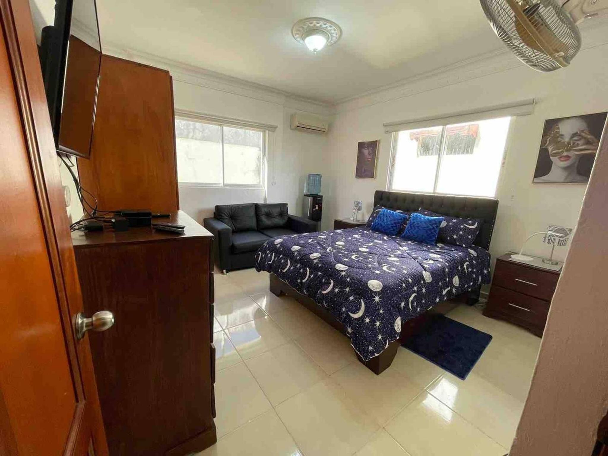Entire Apartment Tu Nido De Amor netflix Wifi view 3