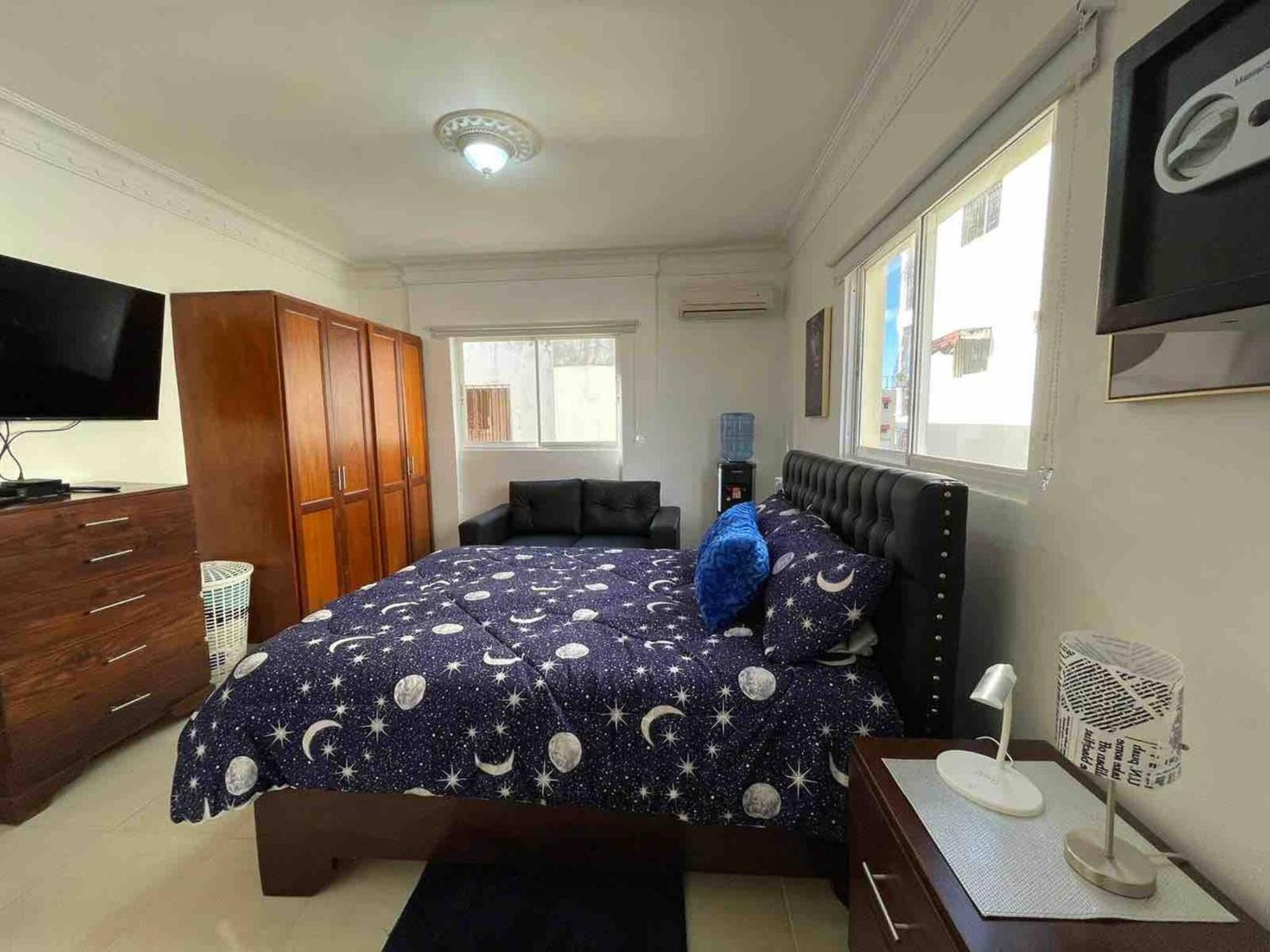 Entire Apartment Tu Nido De Amor netflix Wifi view 4