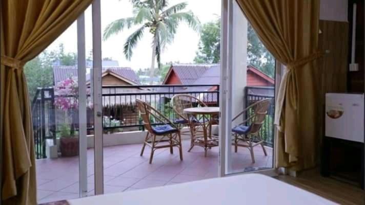 Fish Island Bungalows view 5