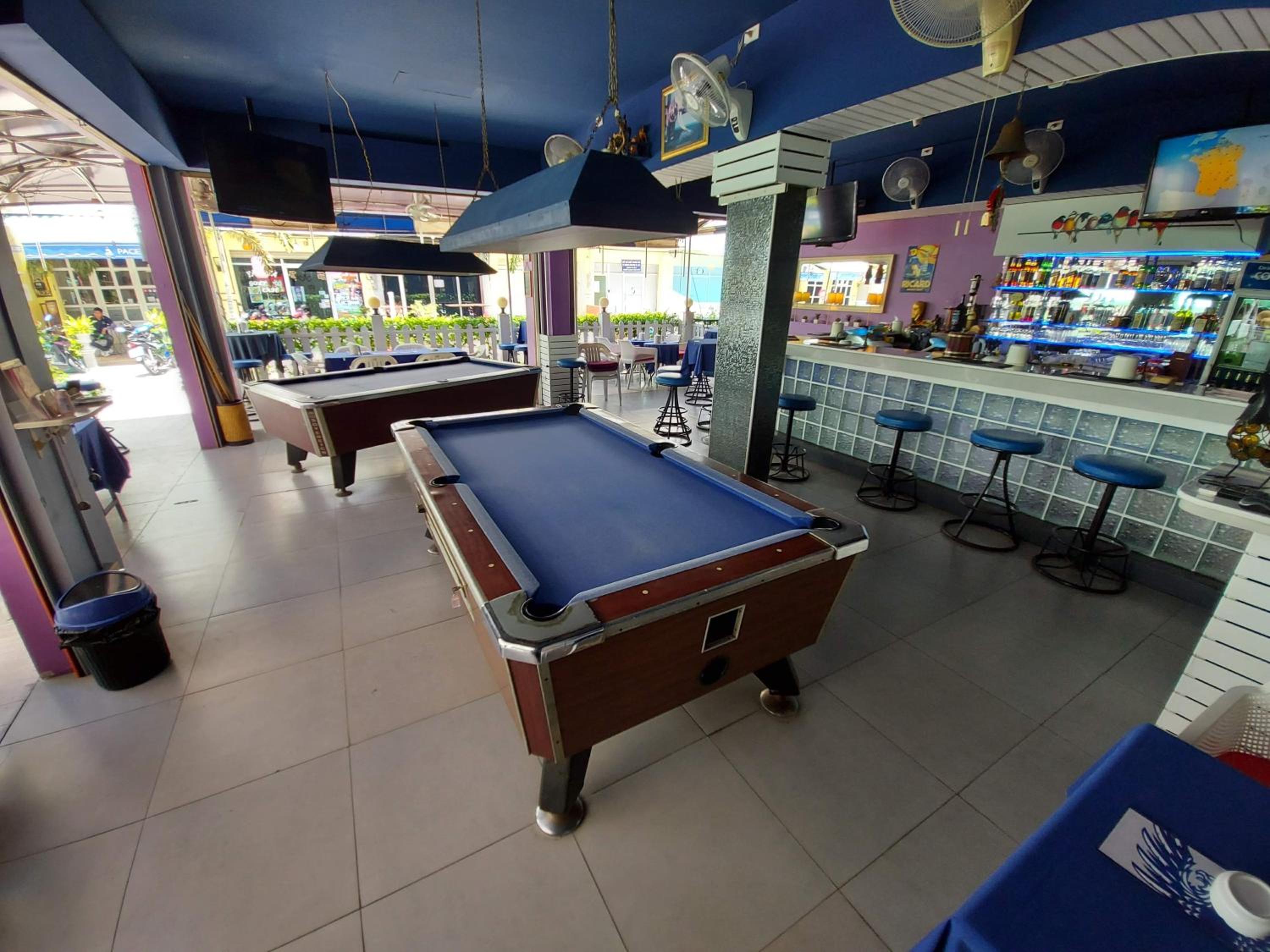 lounge