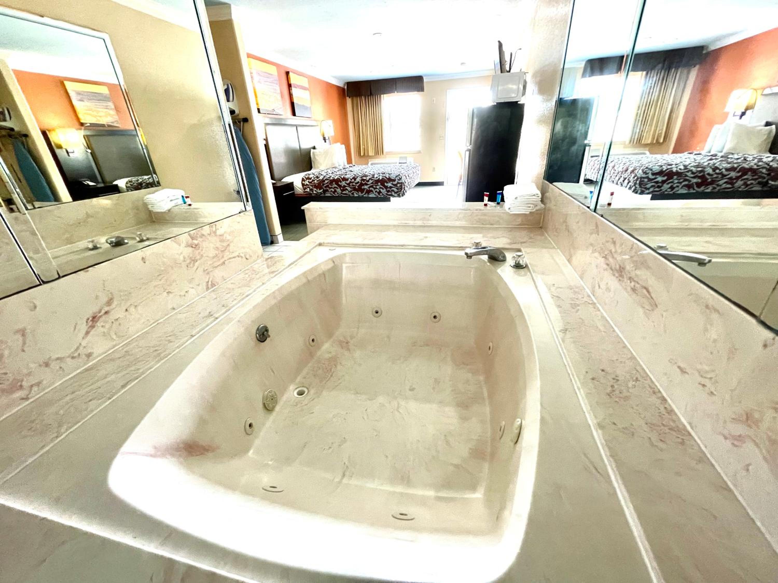 Luxury Inn Liberty