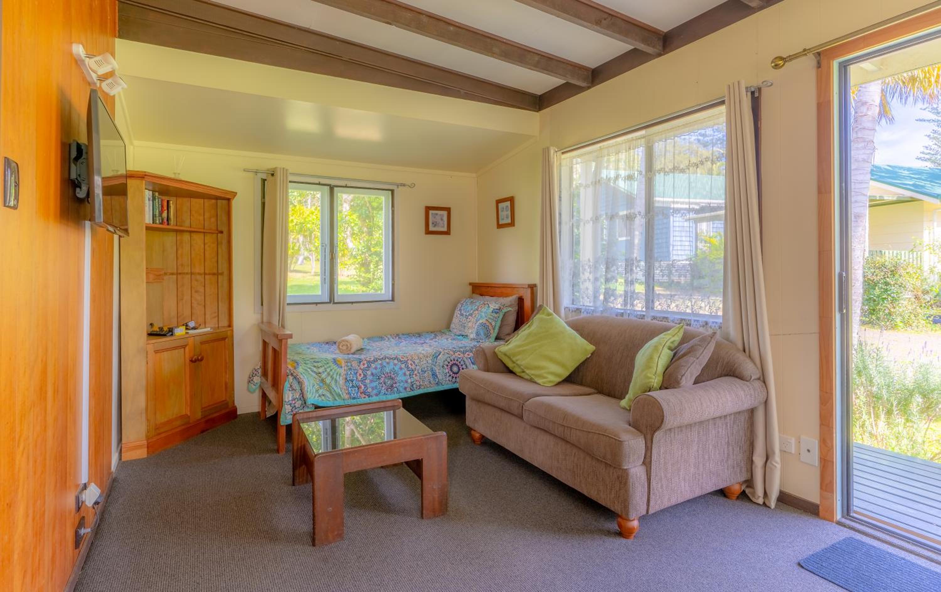 Anson Bay Lodge