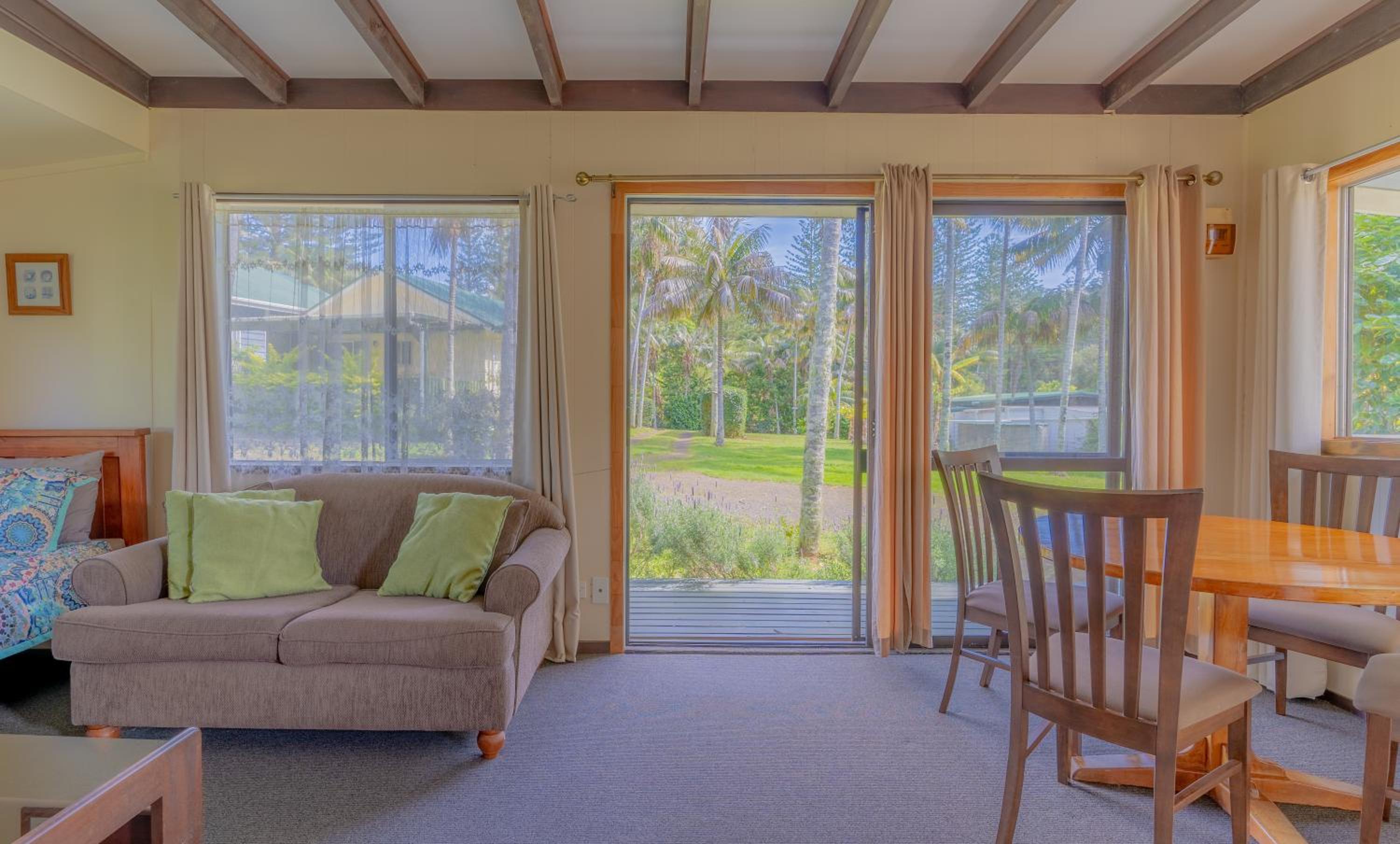 Anson Bay Lodge