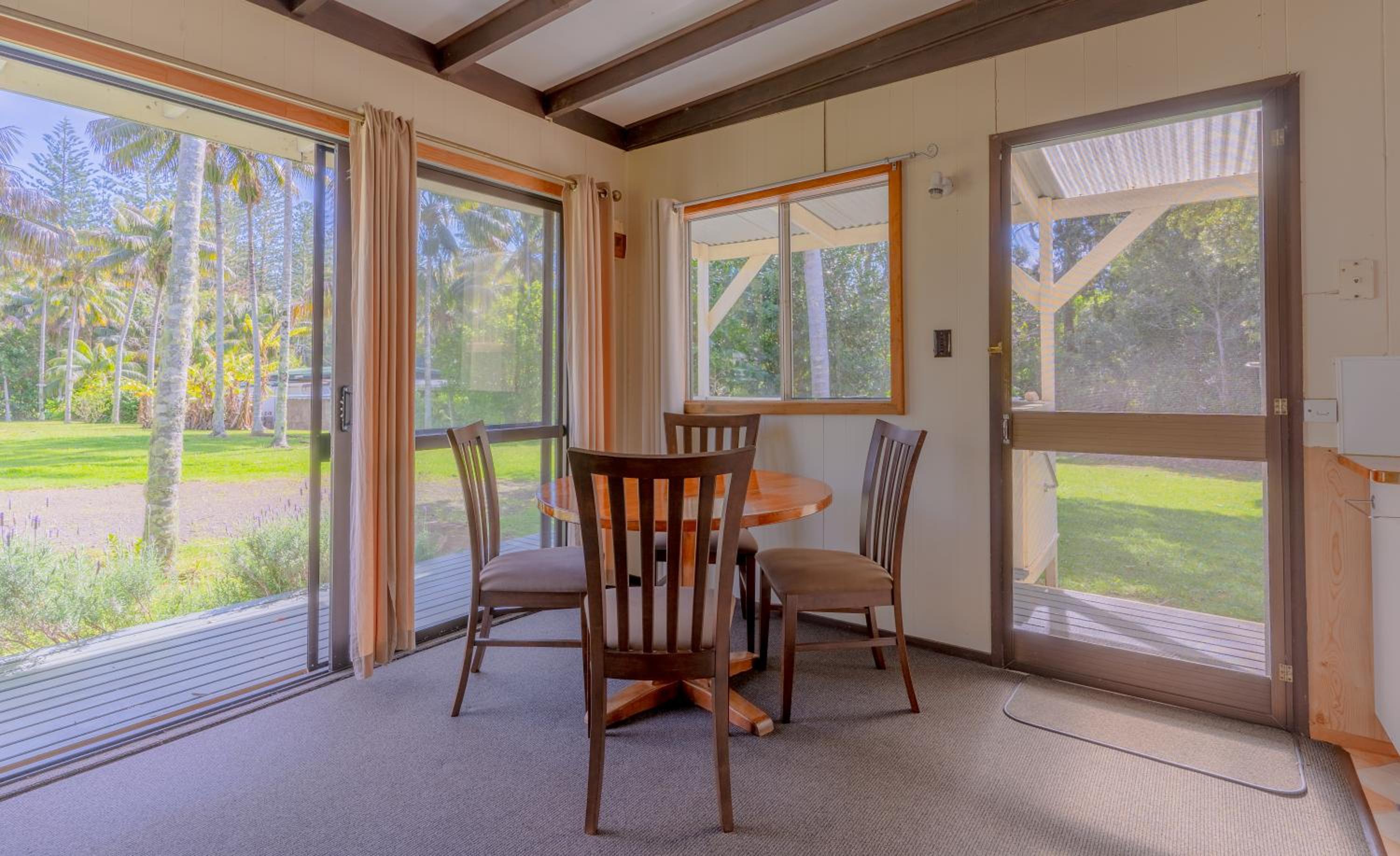 Anson Bay Lodge
