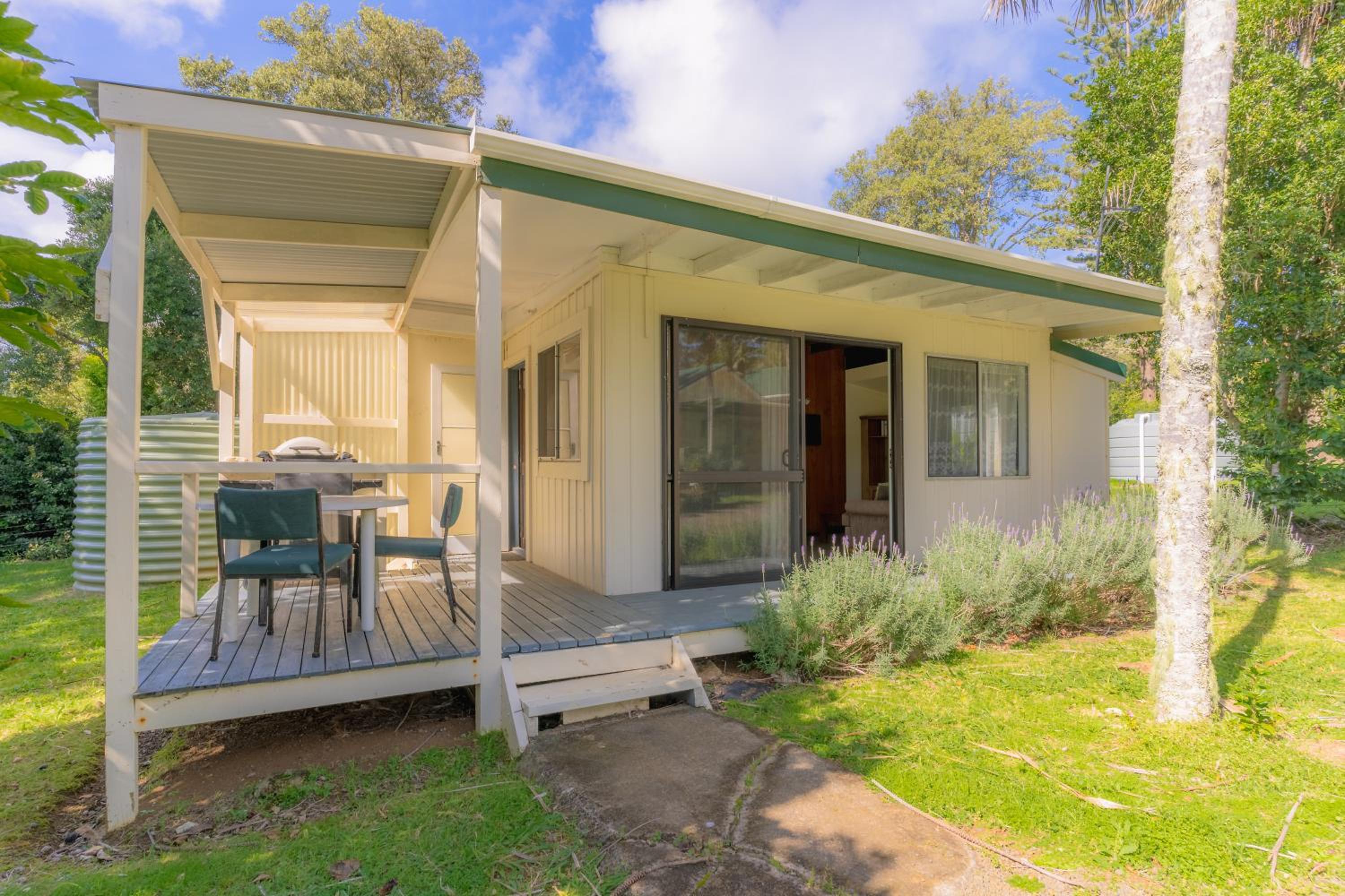 Anson Bay Lodge