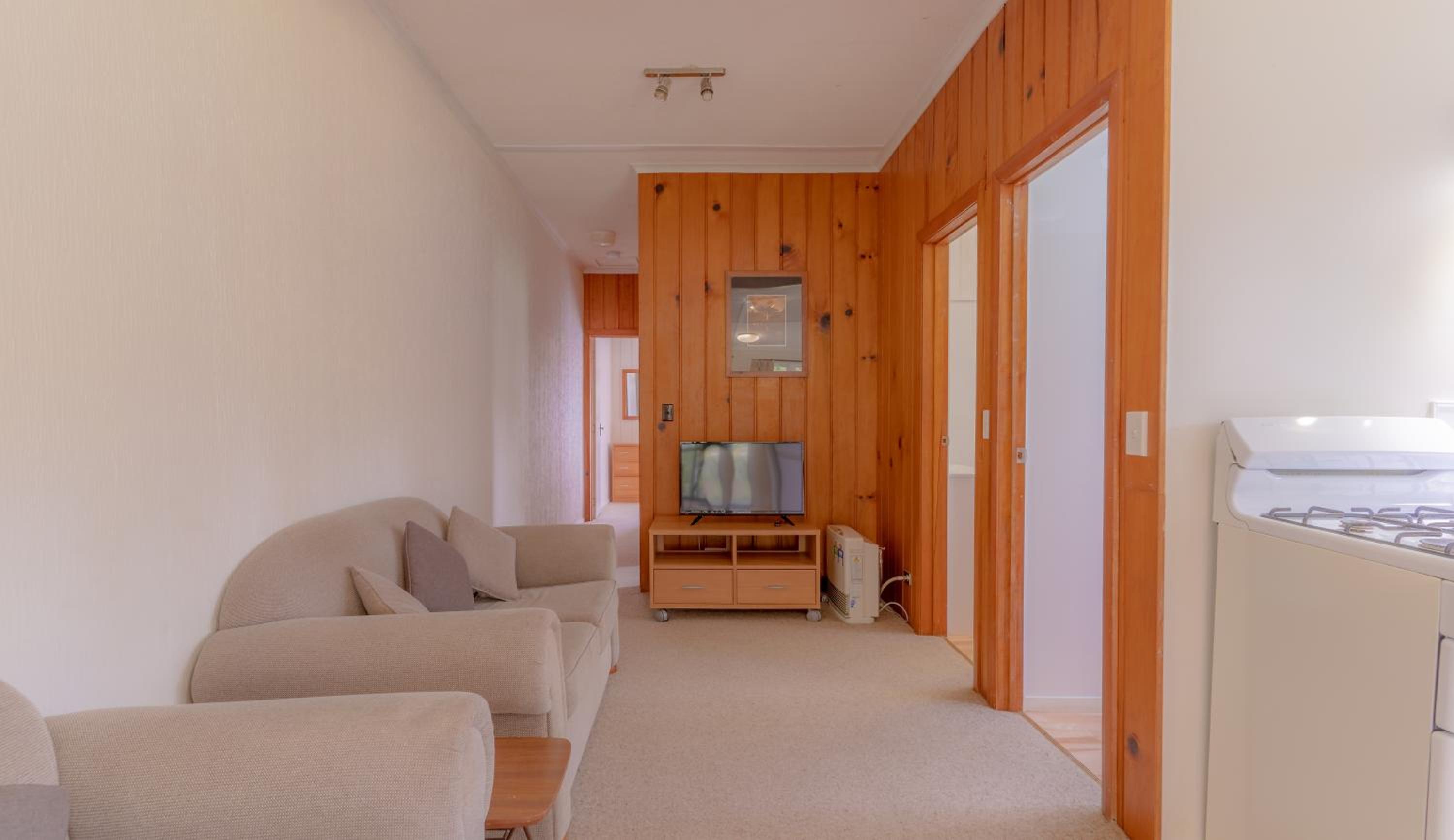 Anson Bay Lodge