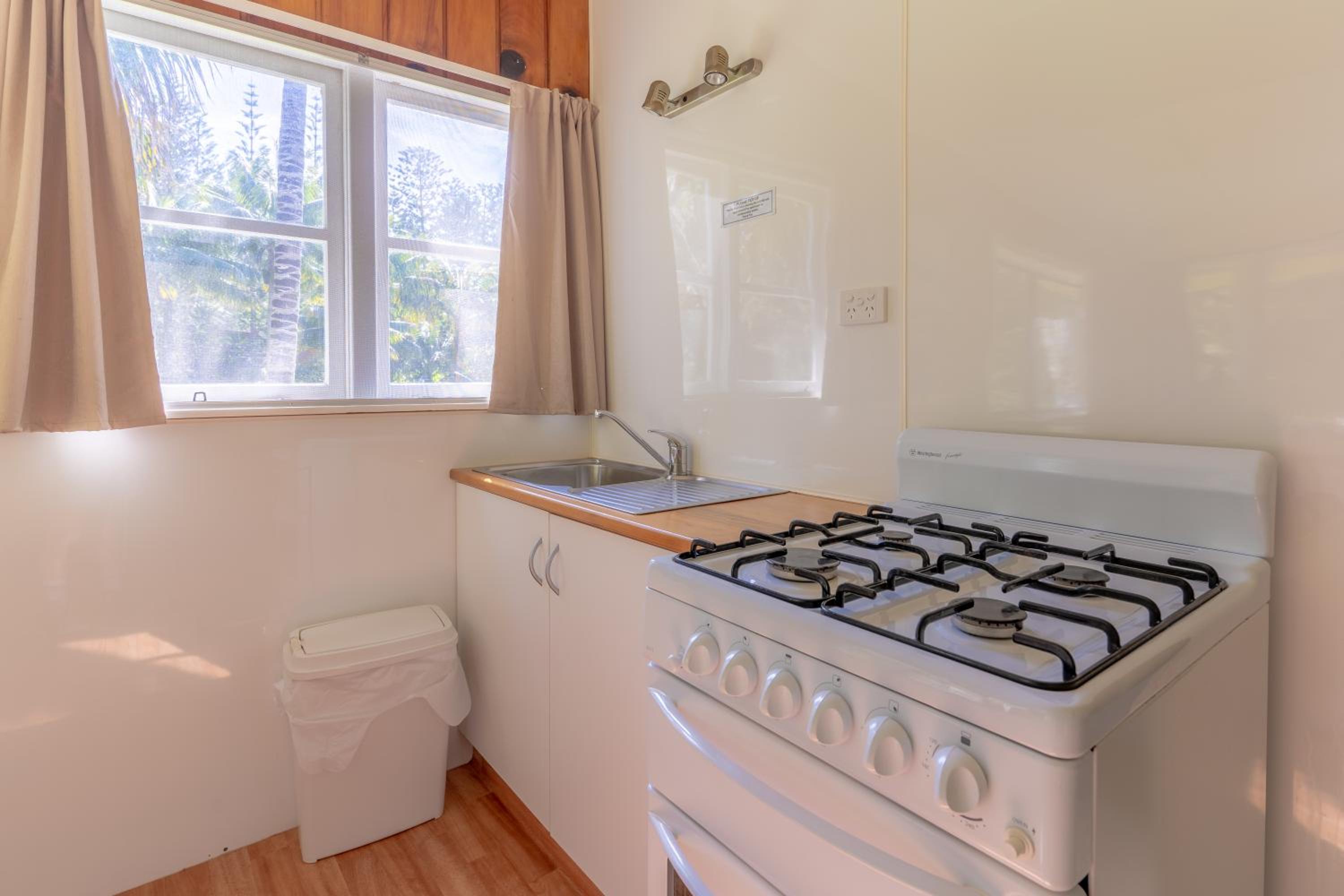 Anson Bay Lodge