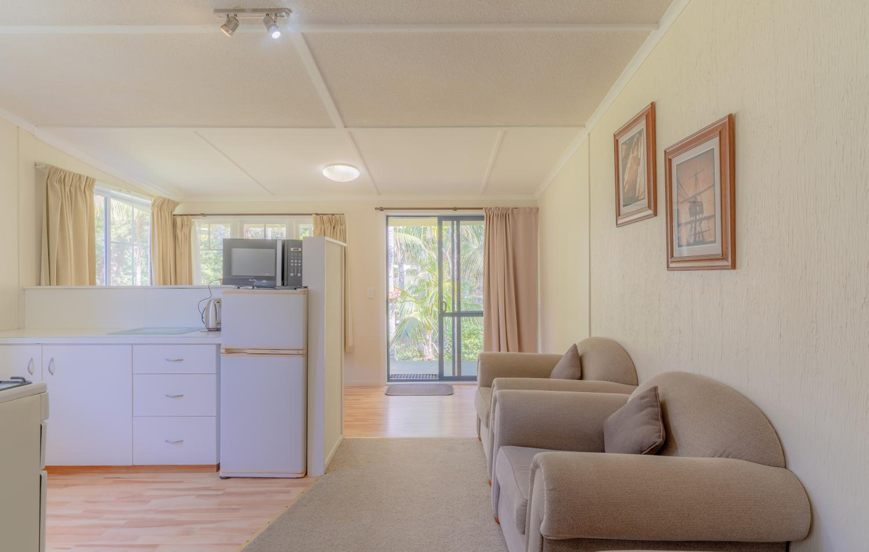 Anson Bay Lodge