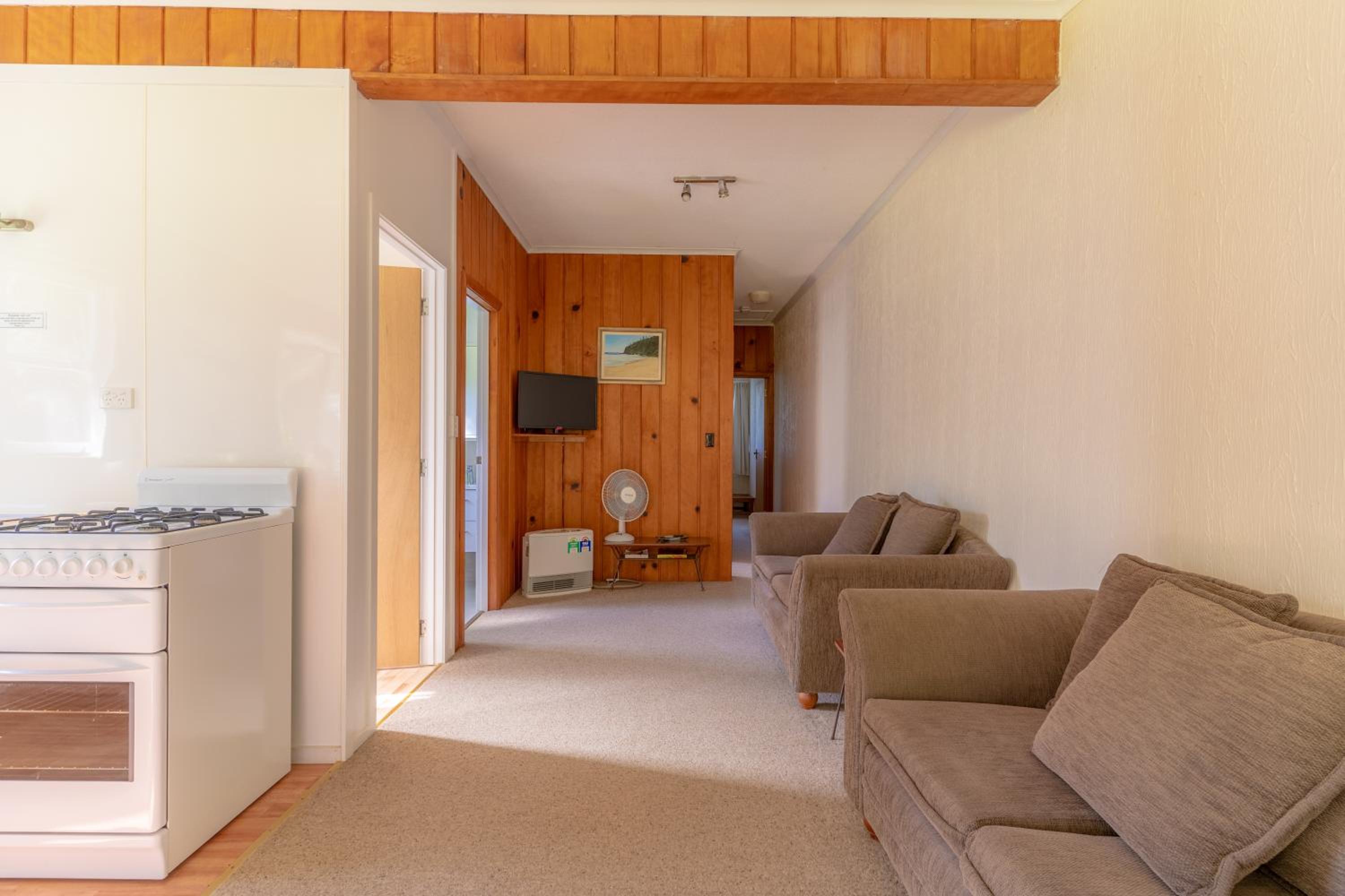 Anson Bay Lodge
