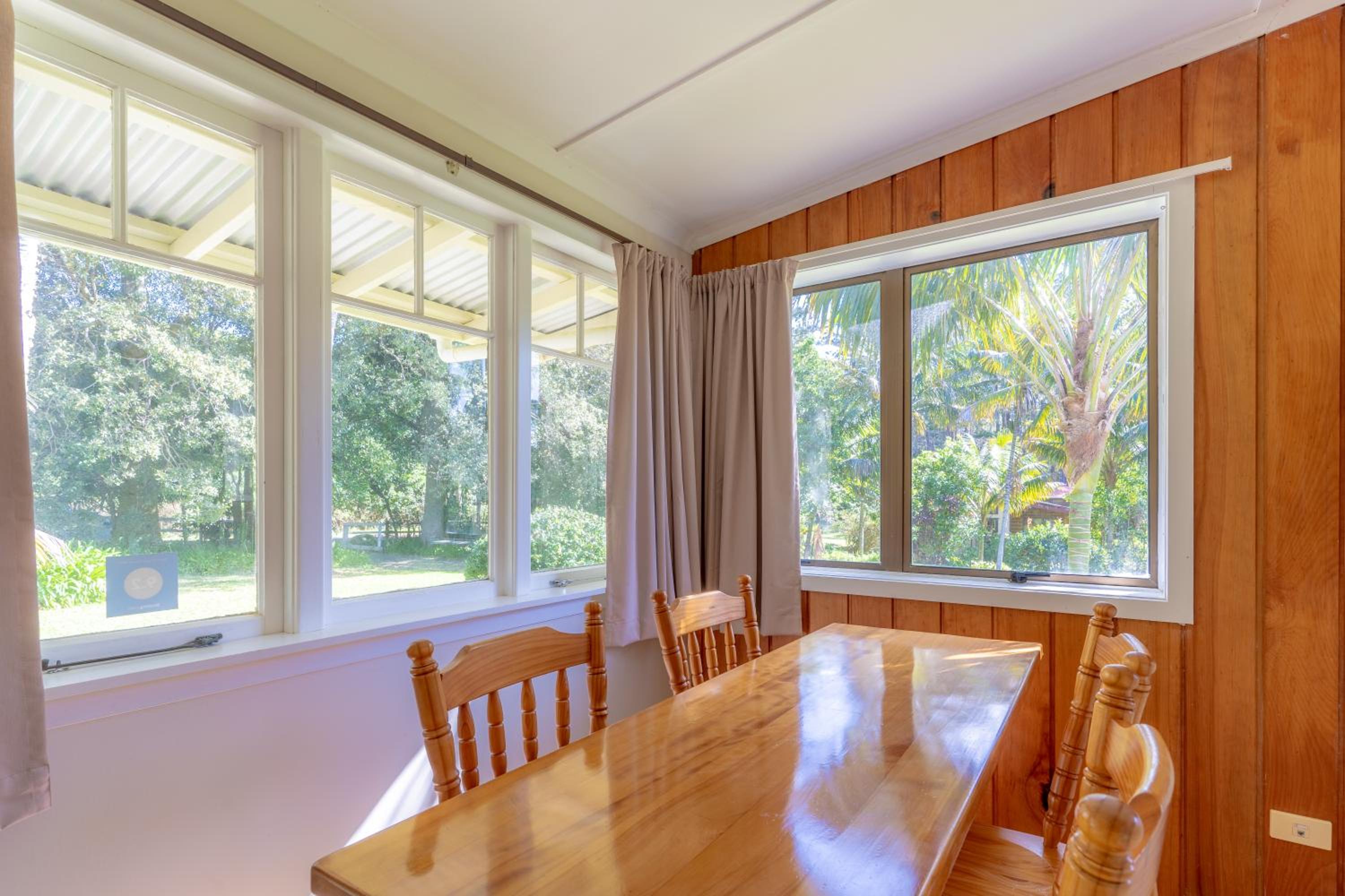 Anson Bay Lodge