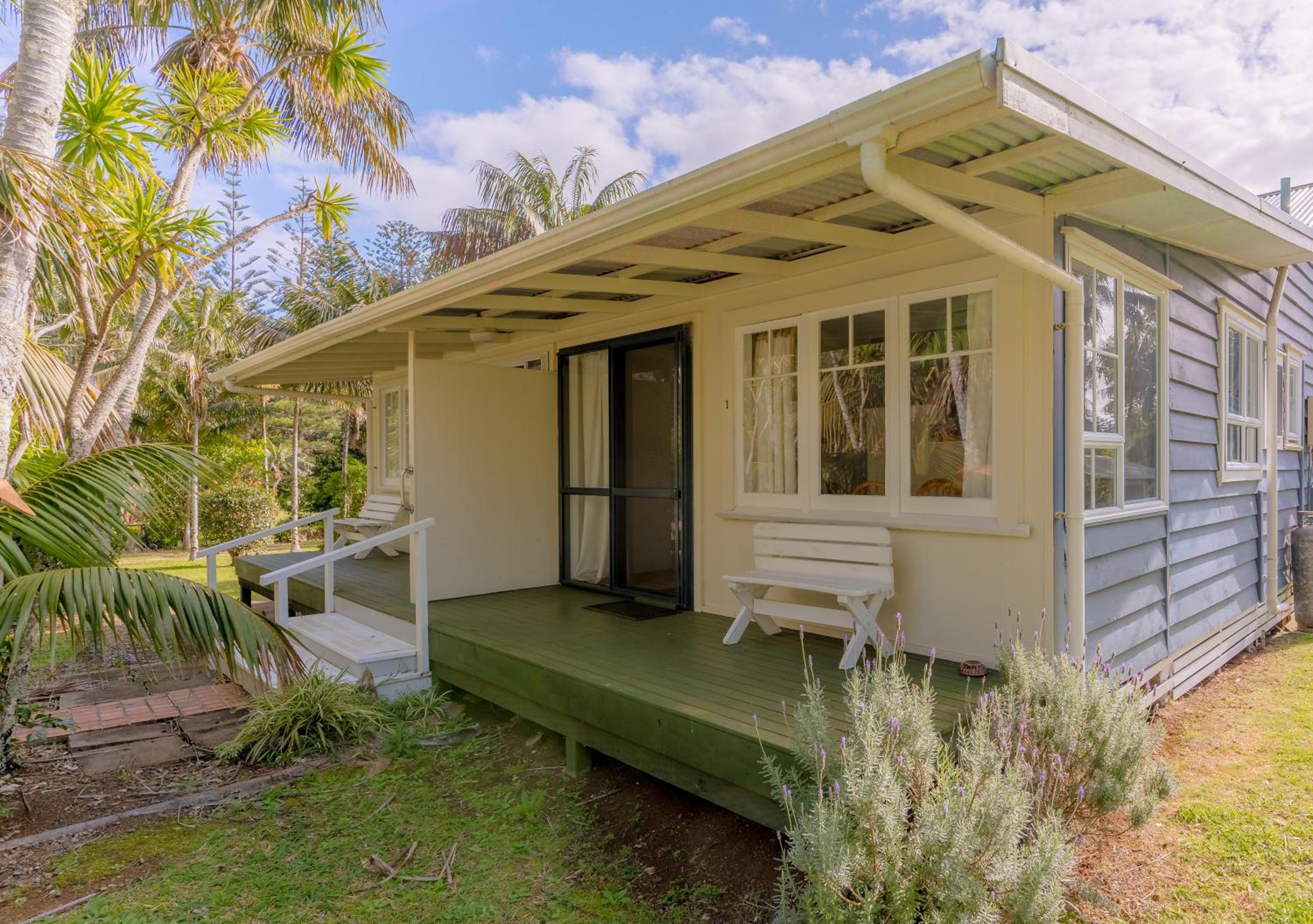 Anson Bay Lodge