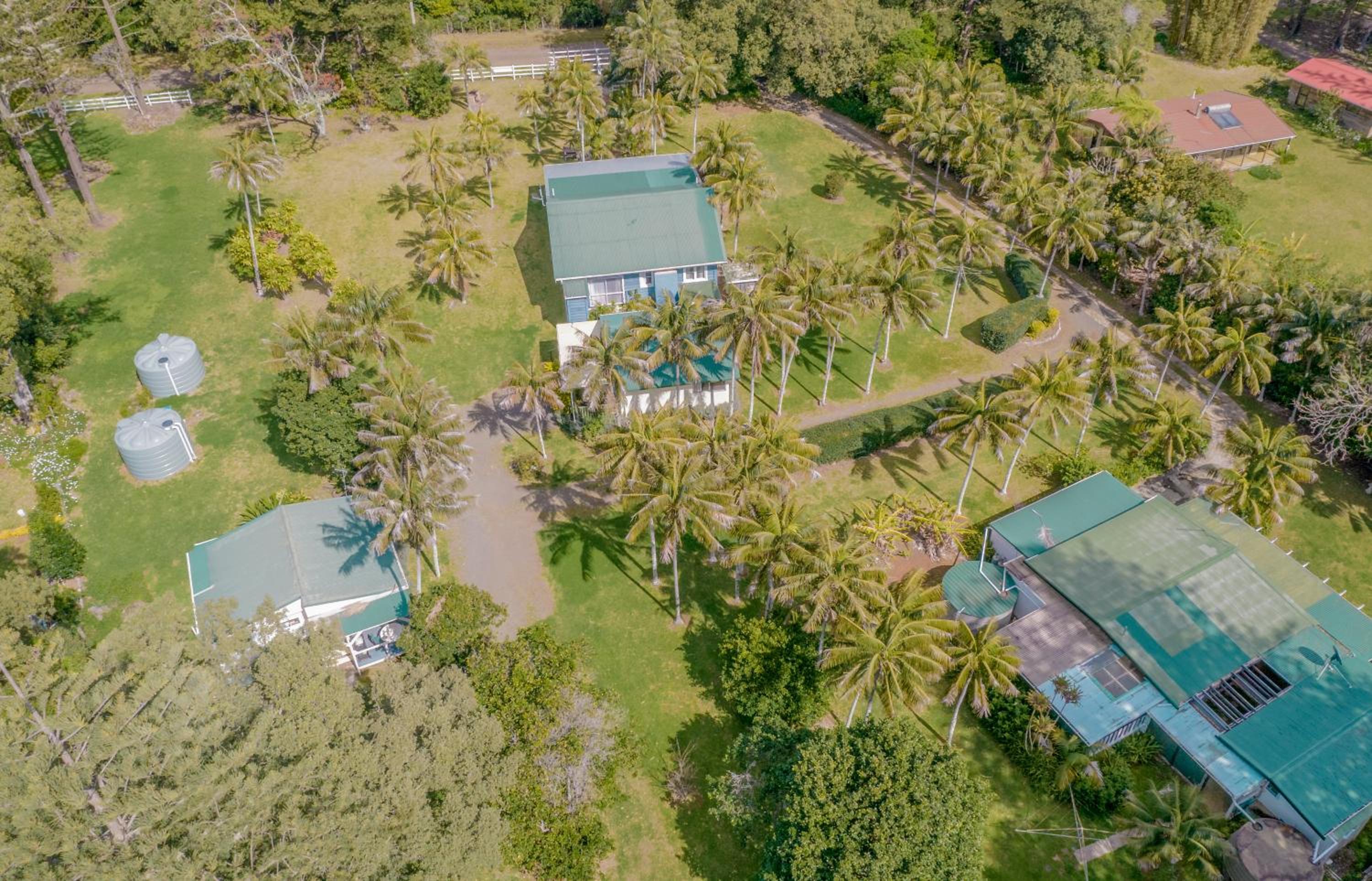 Anson Bay Lodge