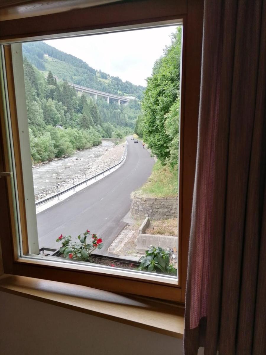 Large Family Holiday Home near Katschberg