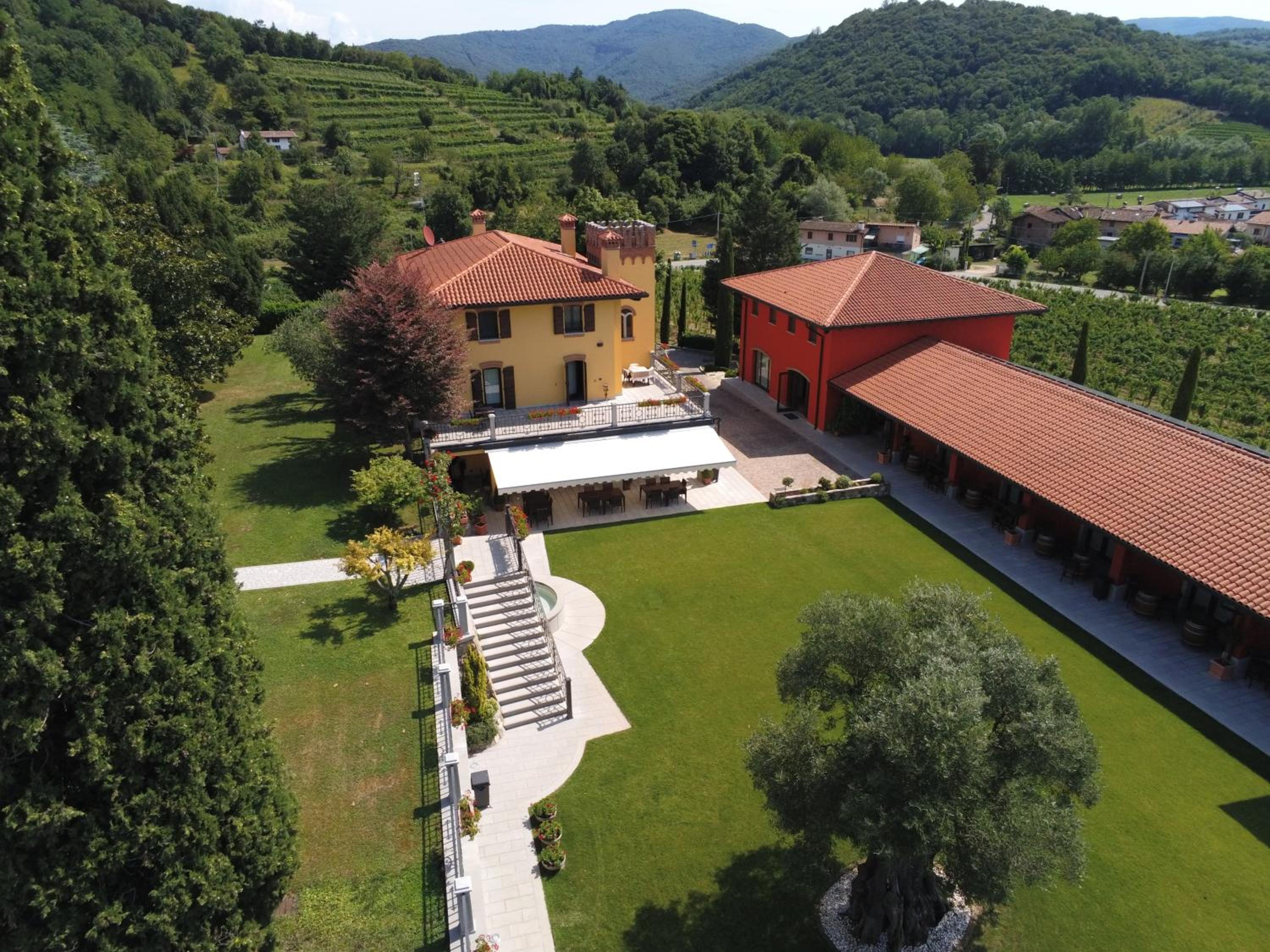 Il Roncal Wine Resort - for Wine Lovers
