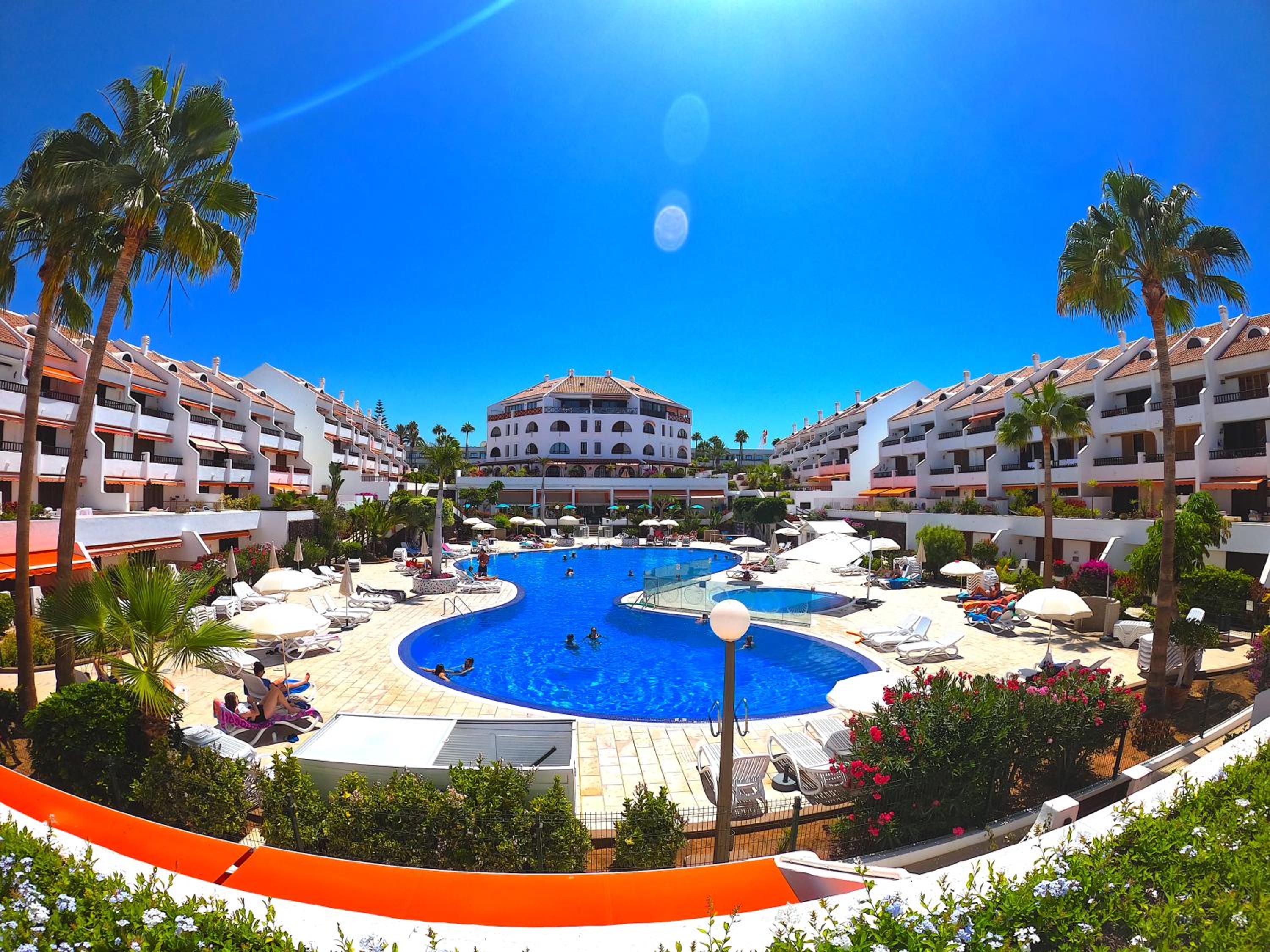 Hotel Parque Santiago I - 2 Bedroom - 1 Bathroom - Open plan living - Kitchen area - Extra large balcony - First Floor Apartment - Image 1