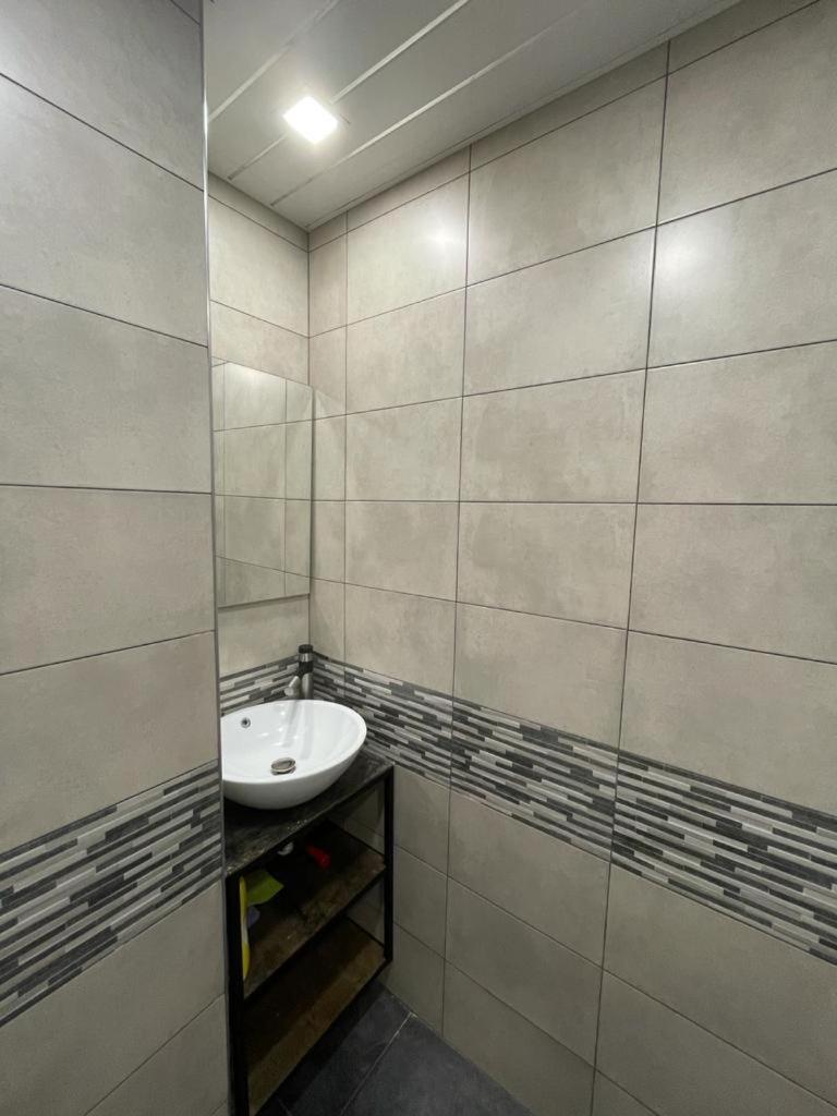 One Central Apartment