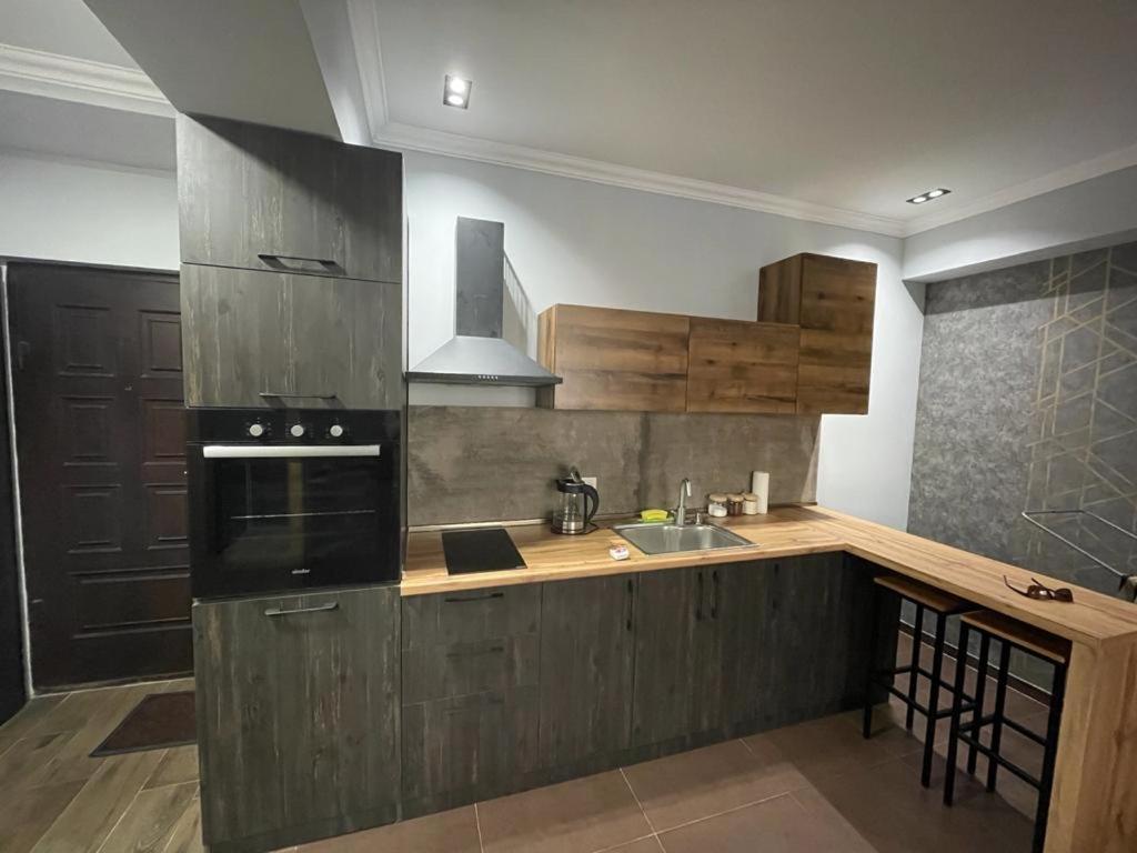 One Central Apartment