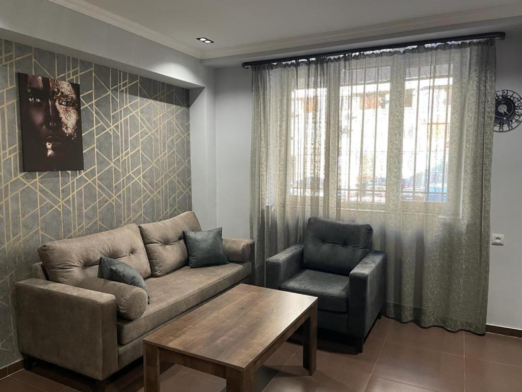 One Central Apartment