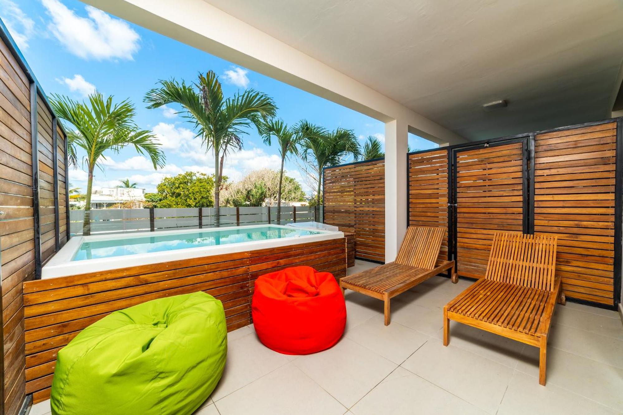 One Bay Residence Modern Contemporary Apartment Flat 4 view 5