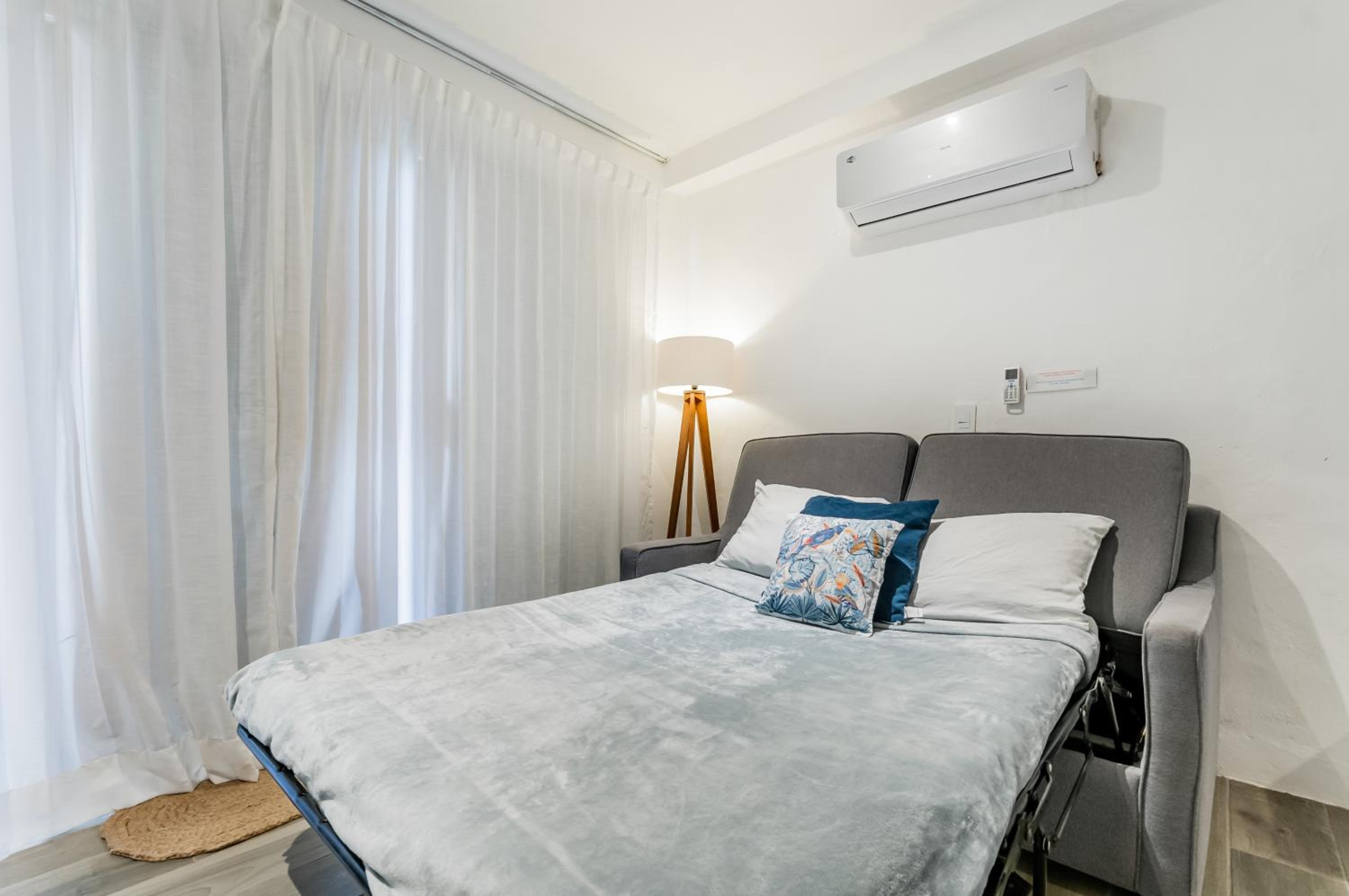 HotelZone L20 Beach Access