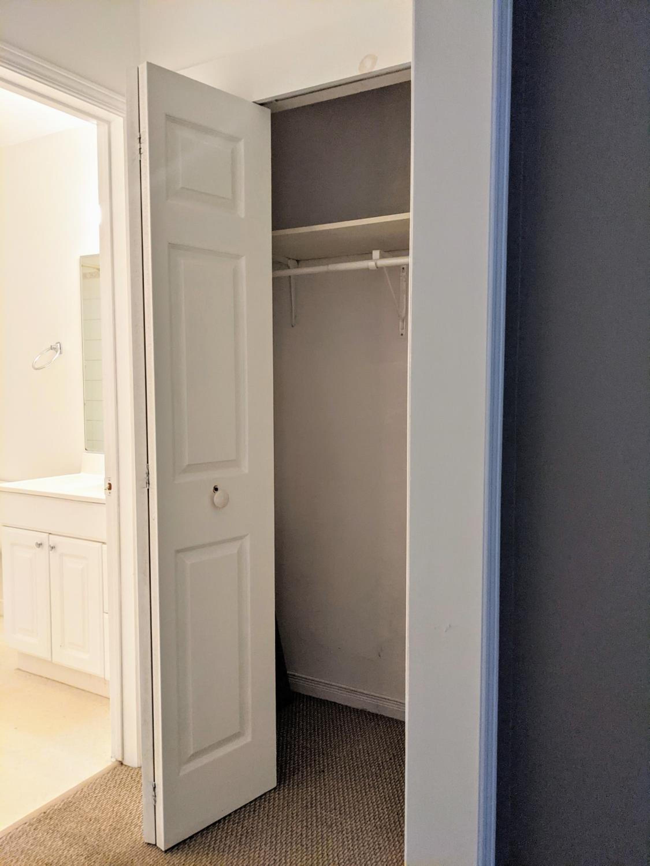 Private 2 bedroom apartment, upstairs, no contact check in view 5