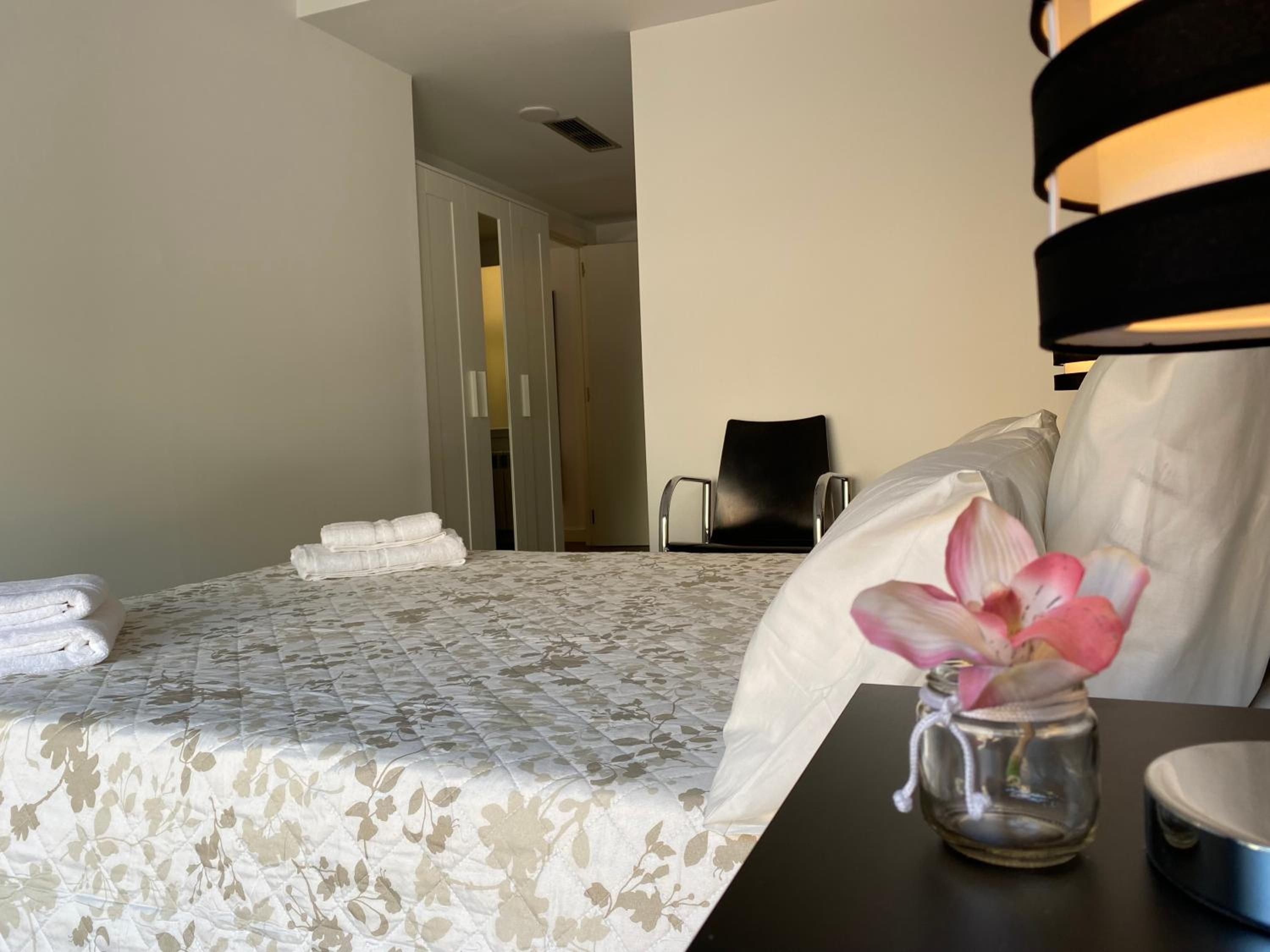 LC Apartamentos César Augusto