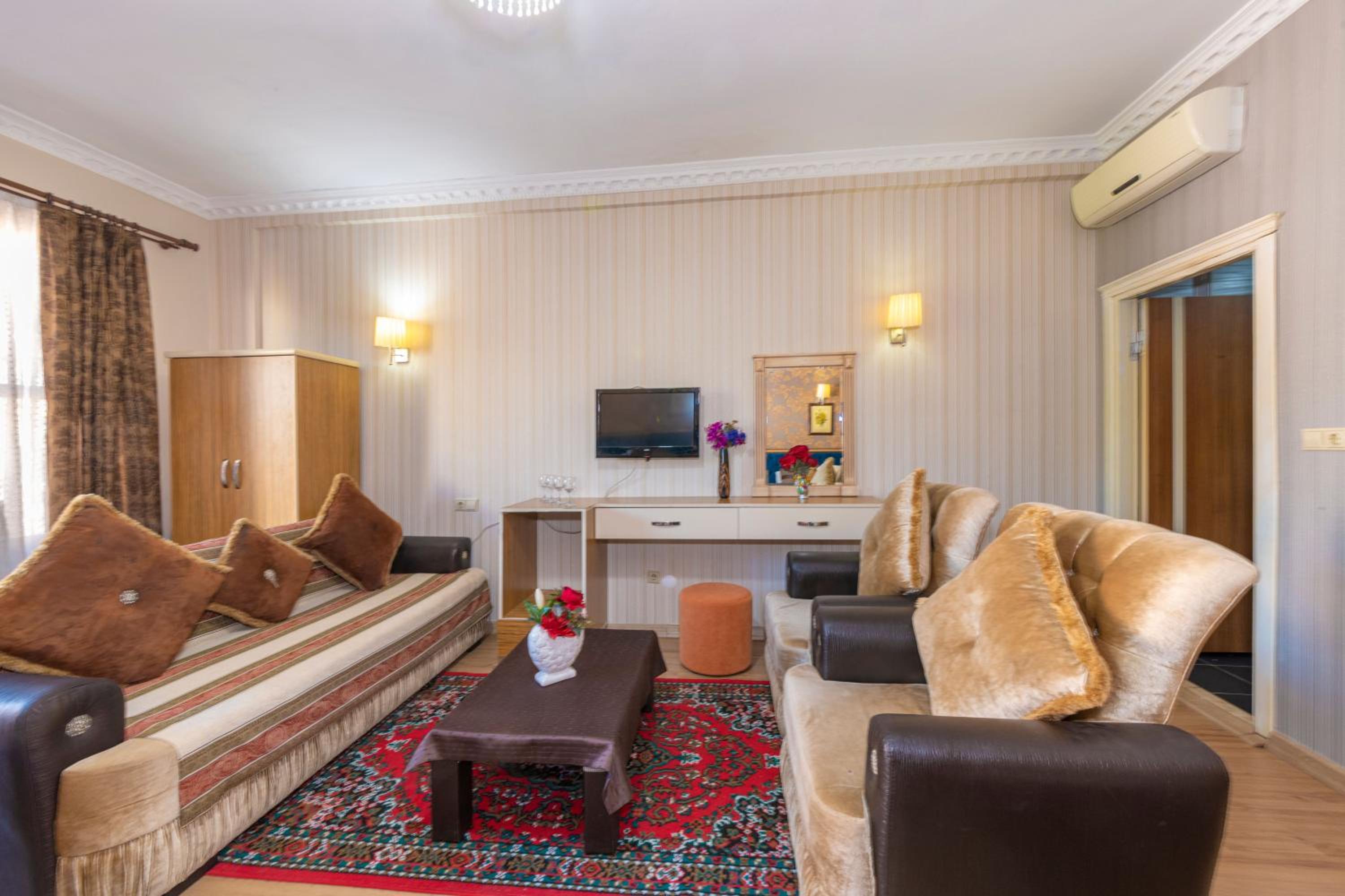 Ista Palace Hotel - Image 130