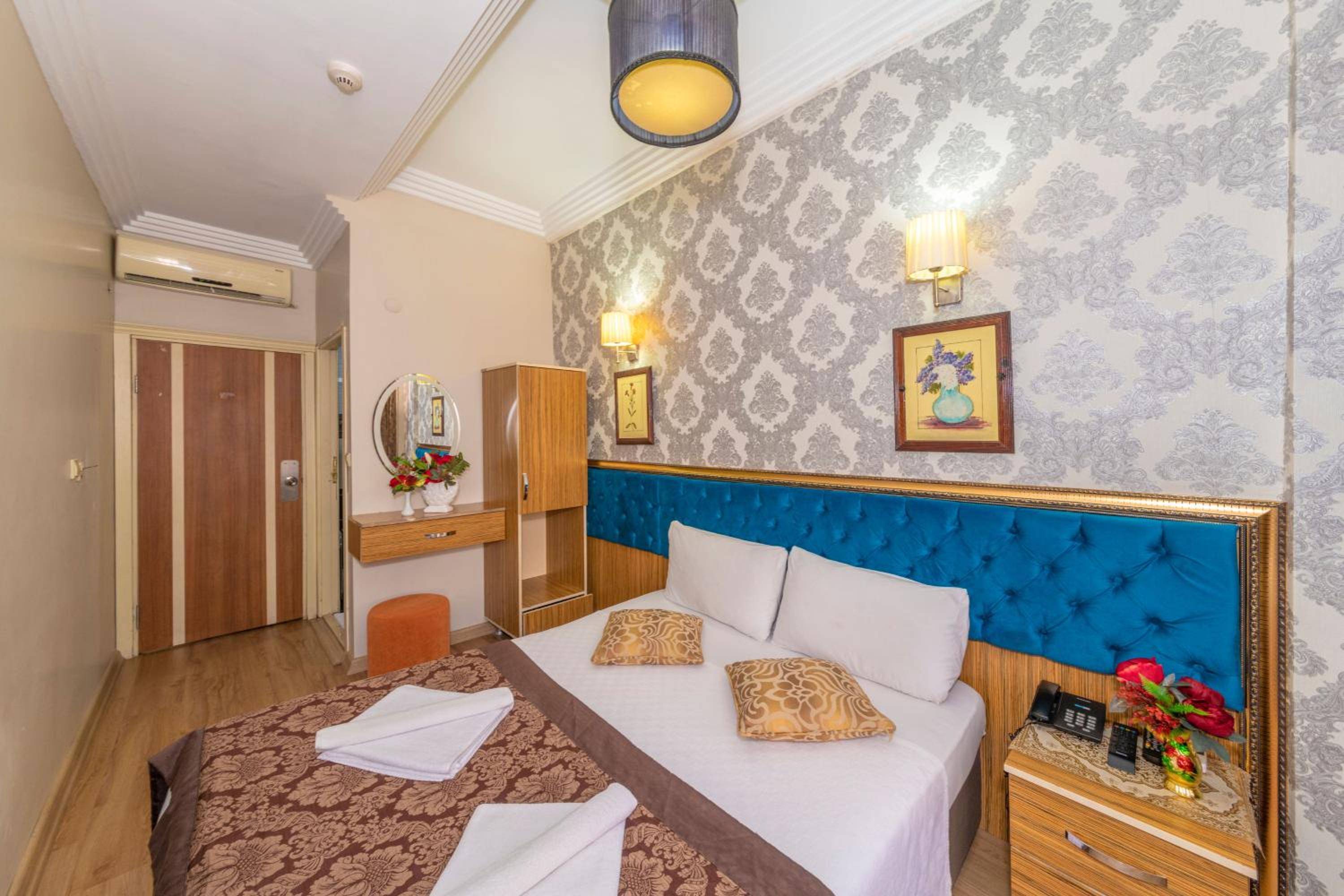 Ista Palace Hotel - Image 40