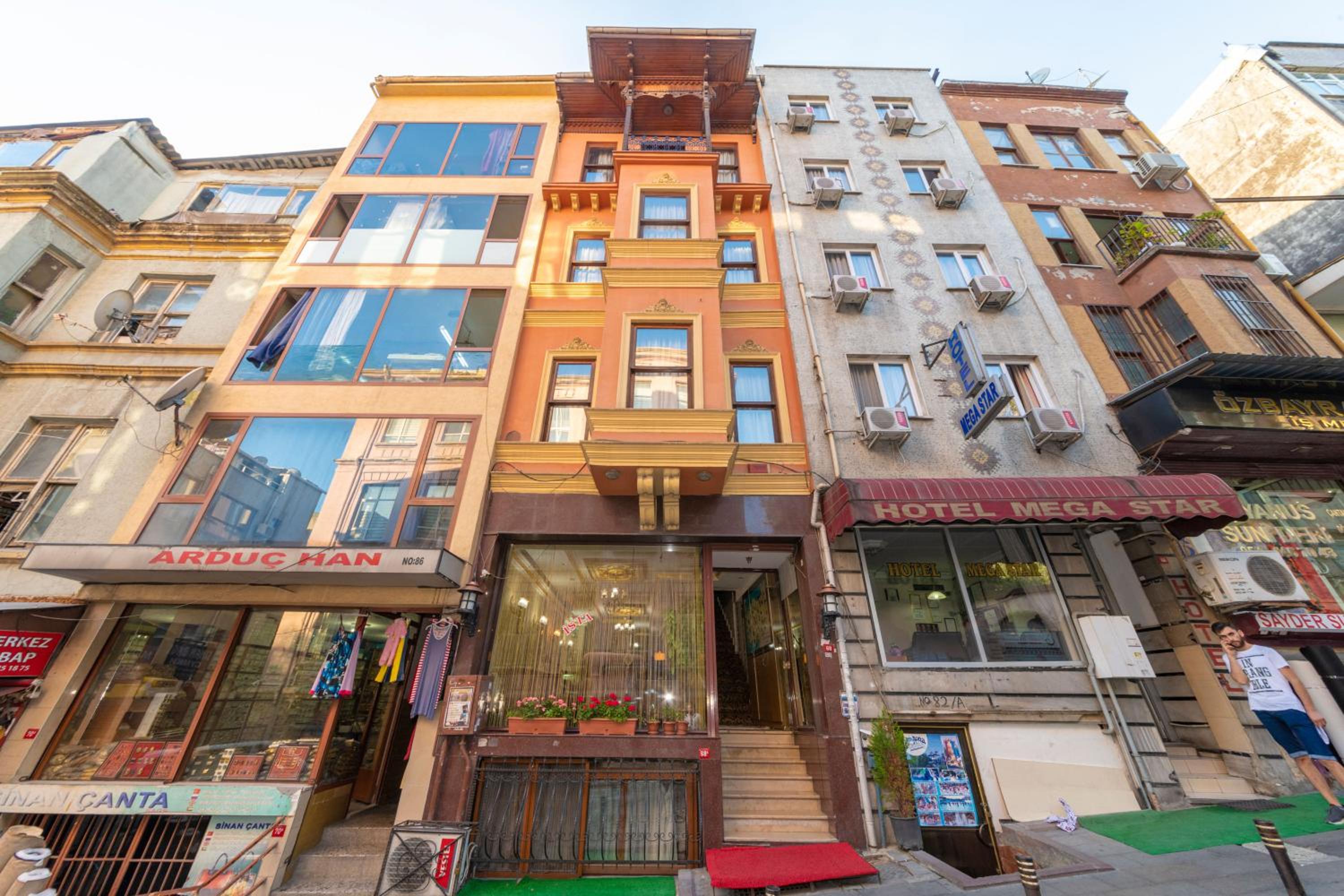 Ista Palace Hotel - Image 103