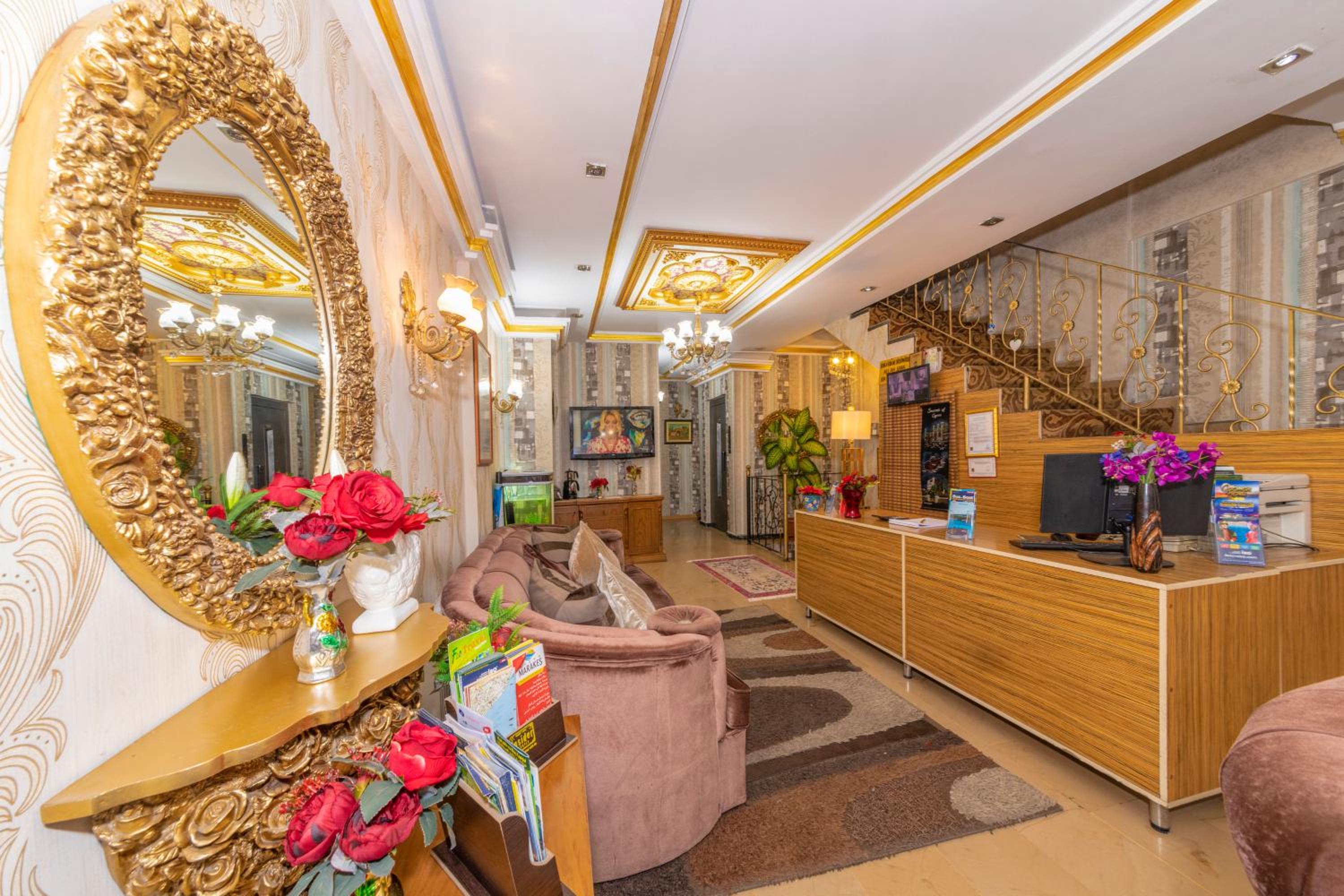 Ista Palace Hotel - Image 23