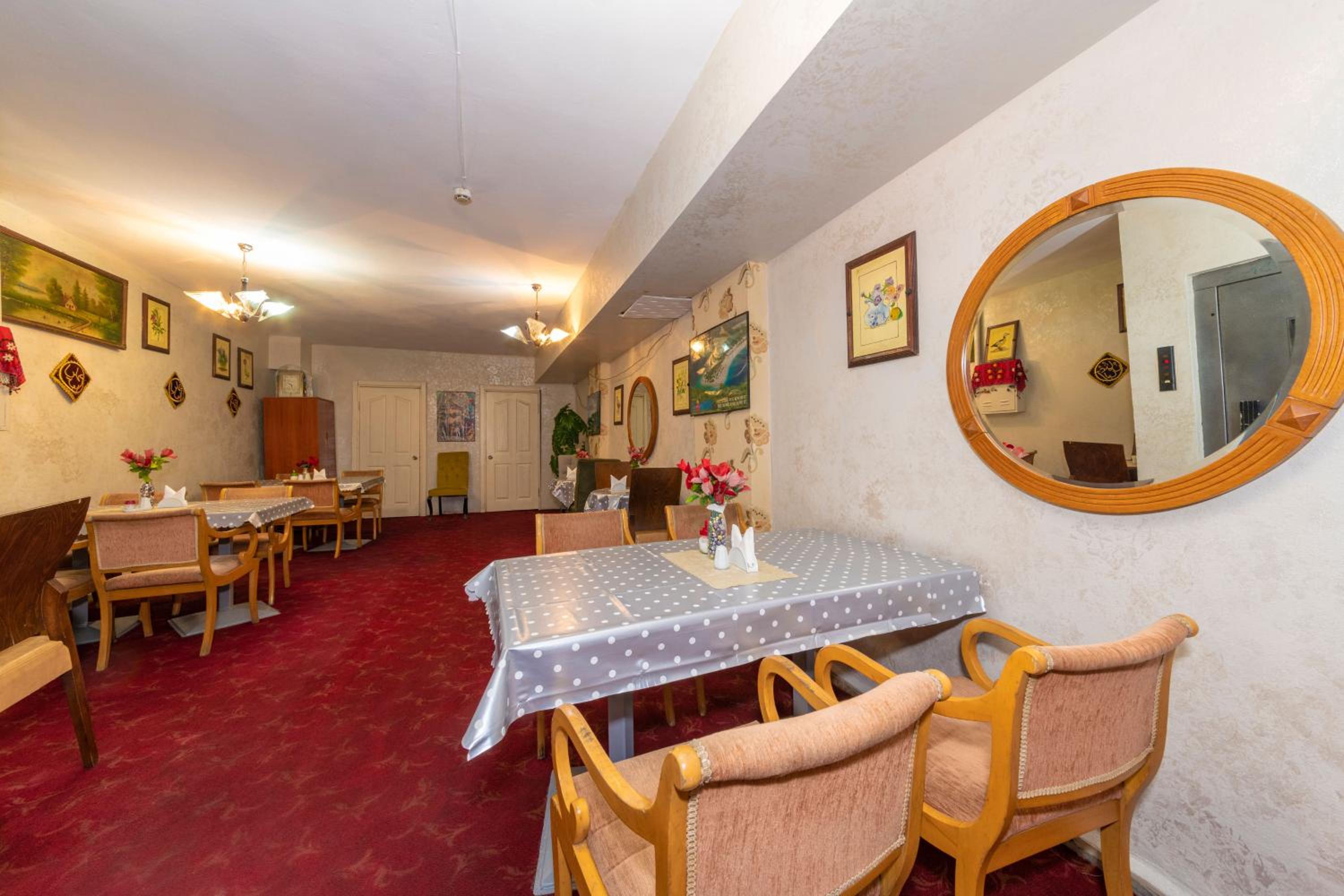 Ista Palace Hotel - Image 95