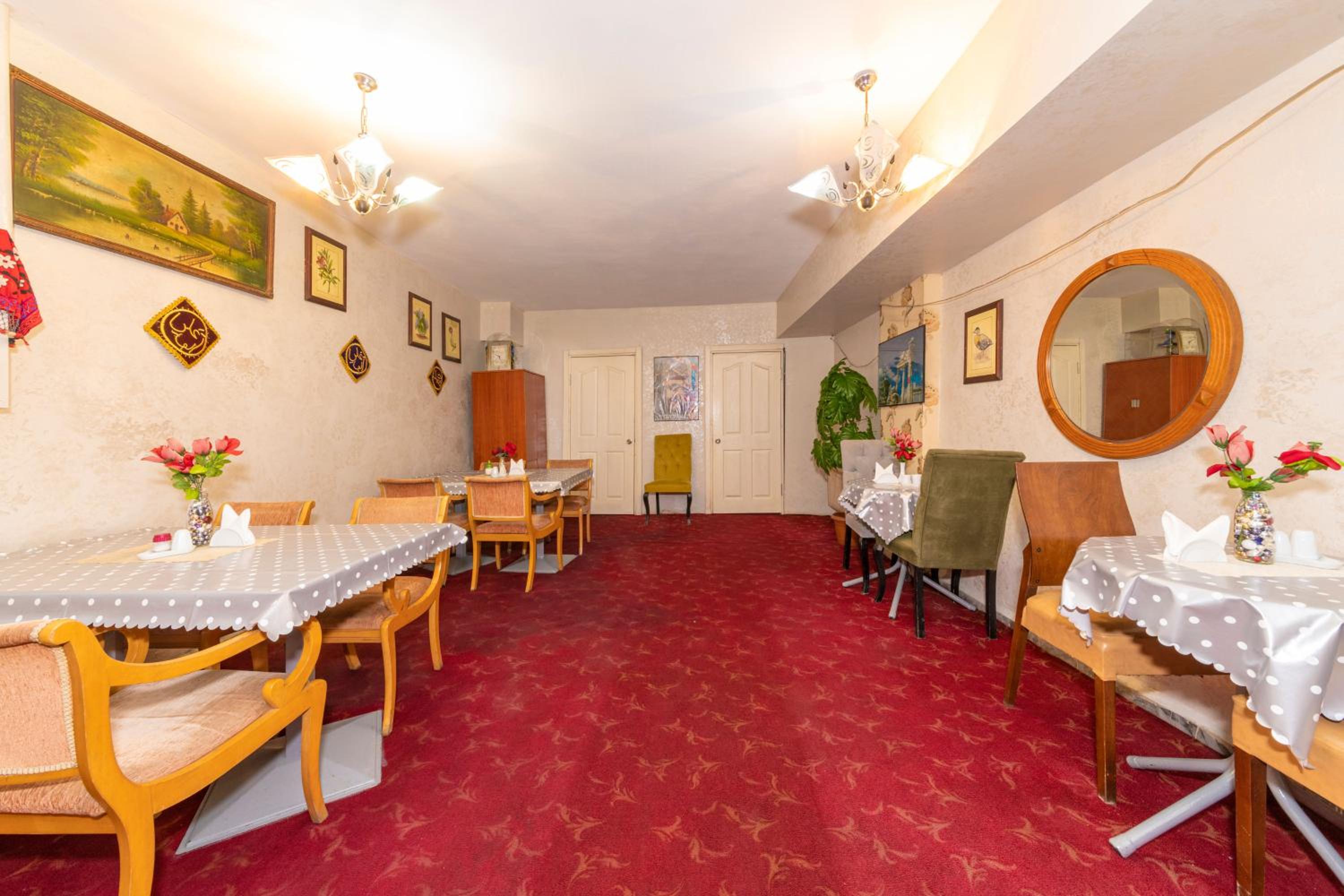 Ista Palace Hotel - Image 138