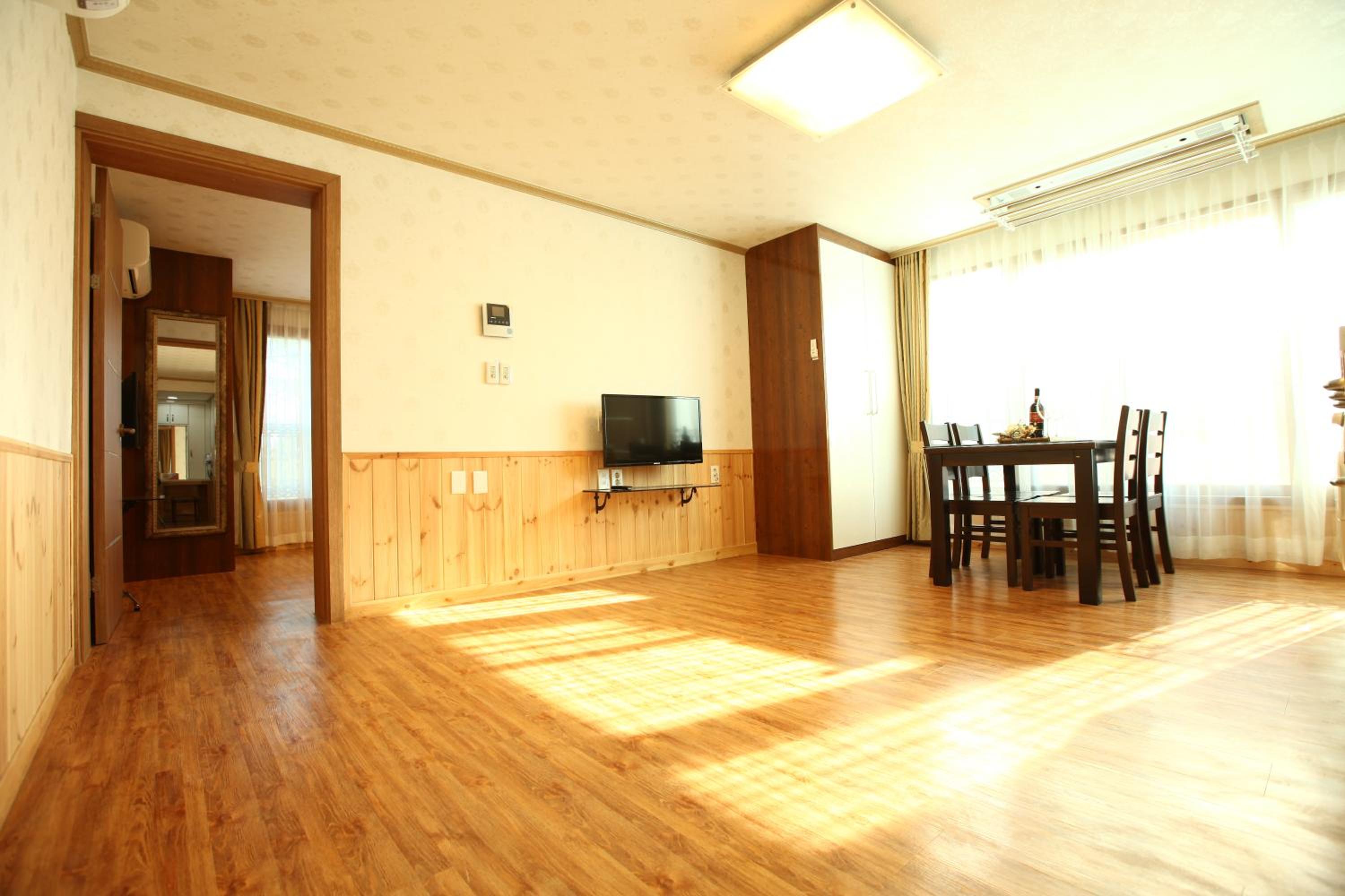Jungmun Haesung Parktel