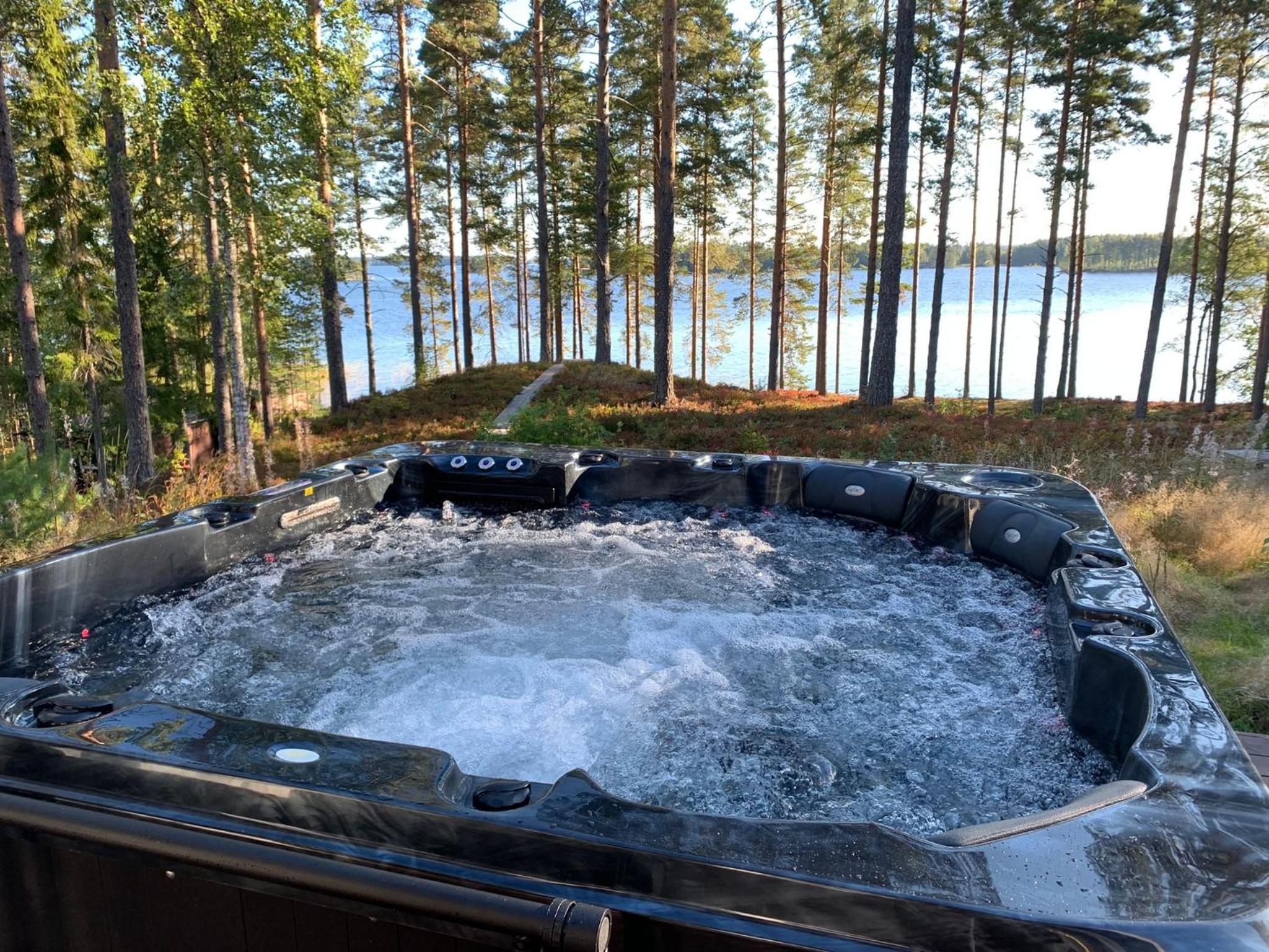 Elegant villa on the shore of Lake Saimaa view 5
