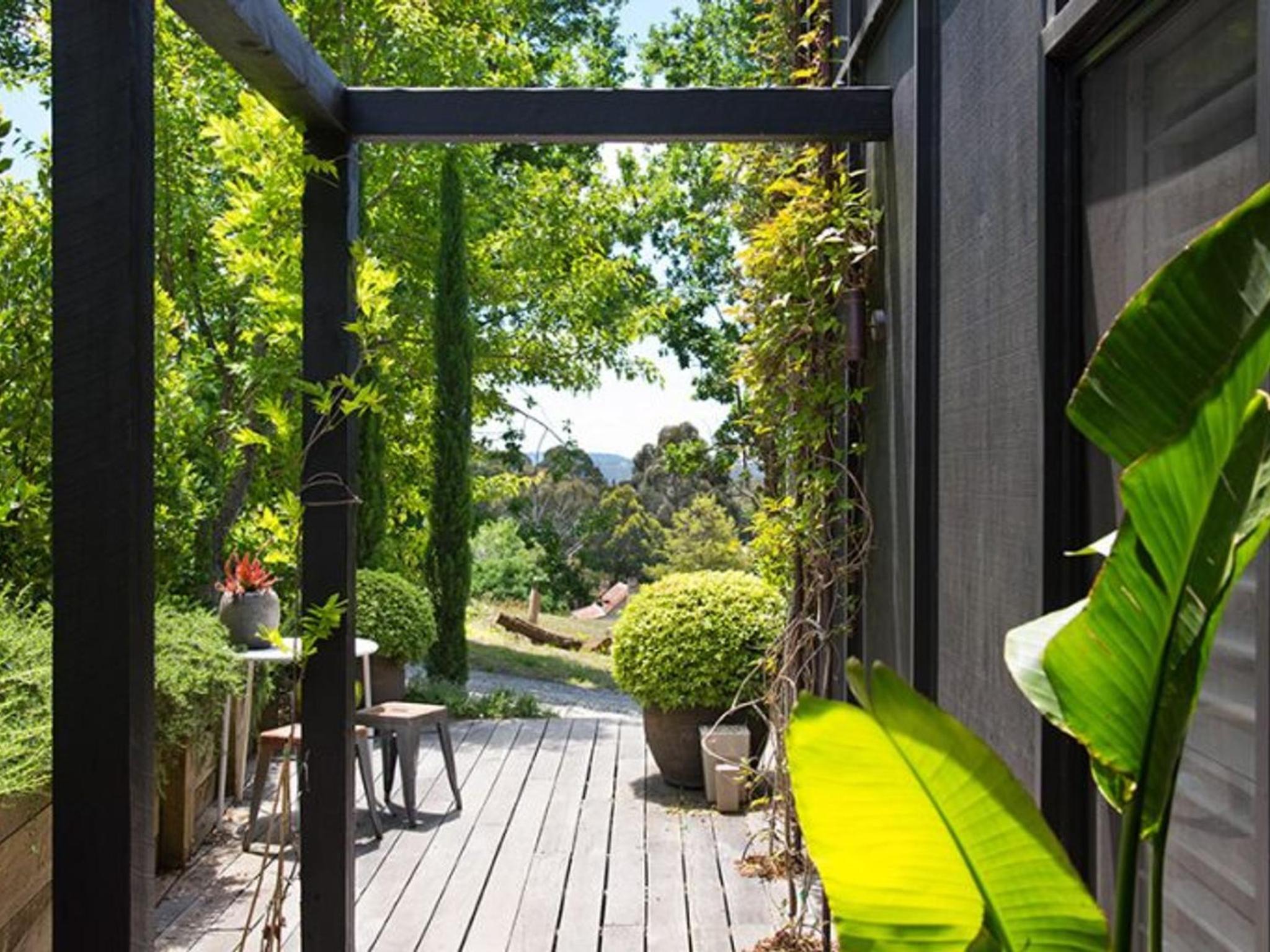 Harts Lane Stag & Millies -stylish, pet friendly and views