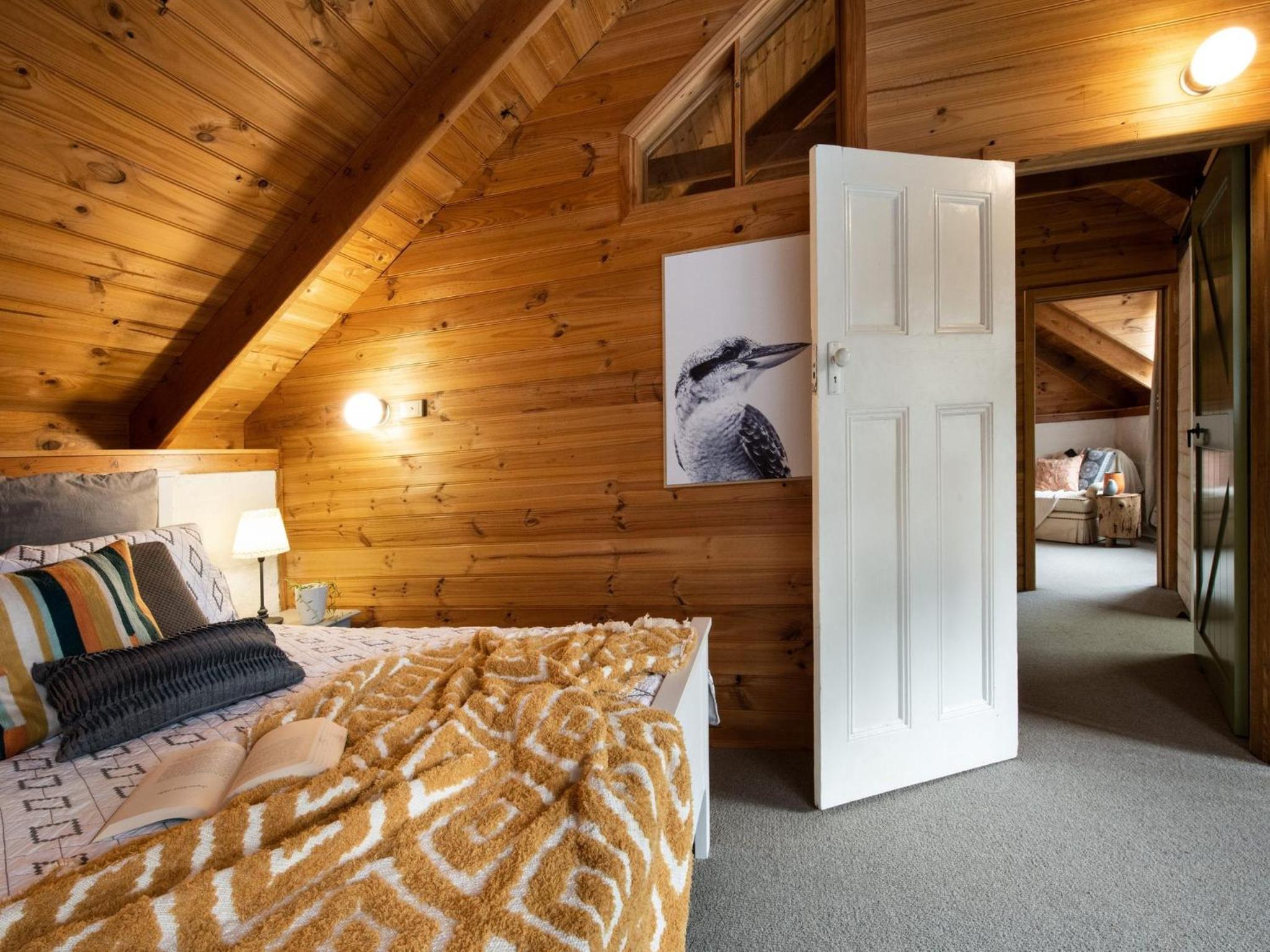 Edessa Lodge - 2 bedroom tranquil bush retreat