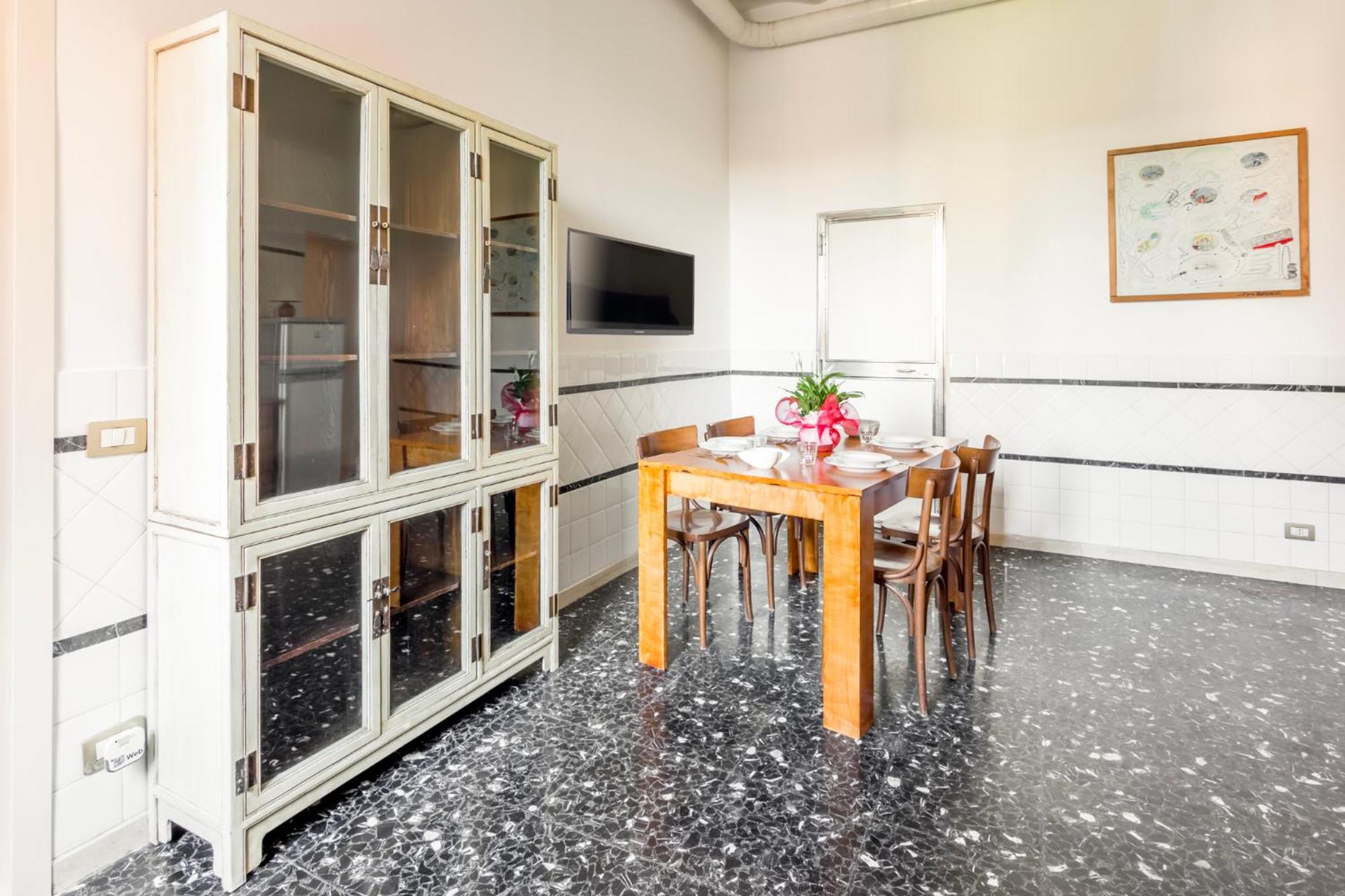AmoRoma Home