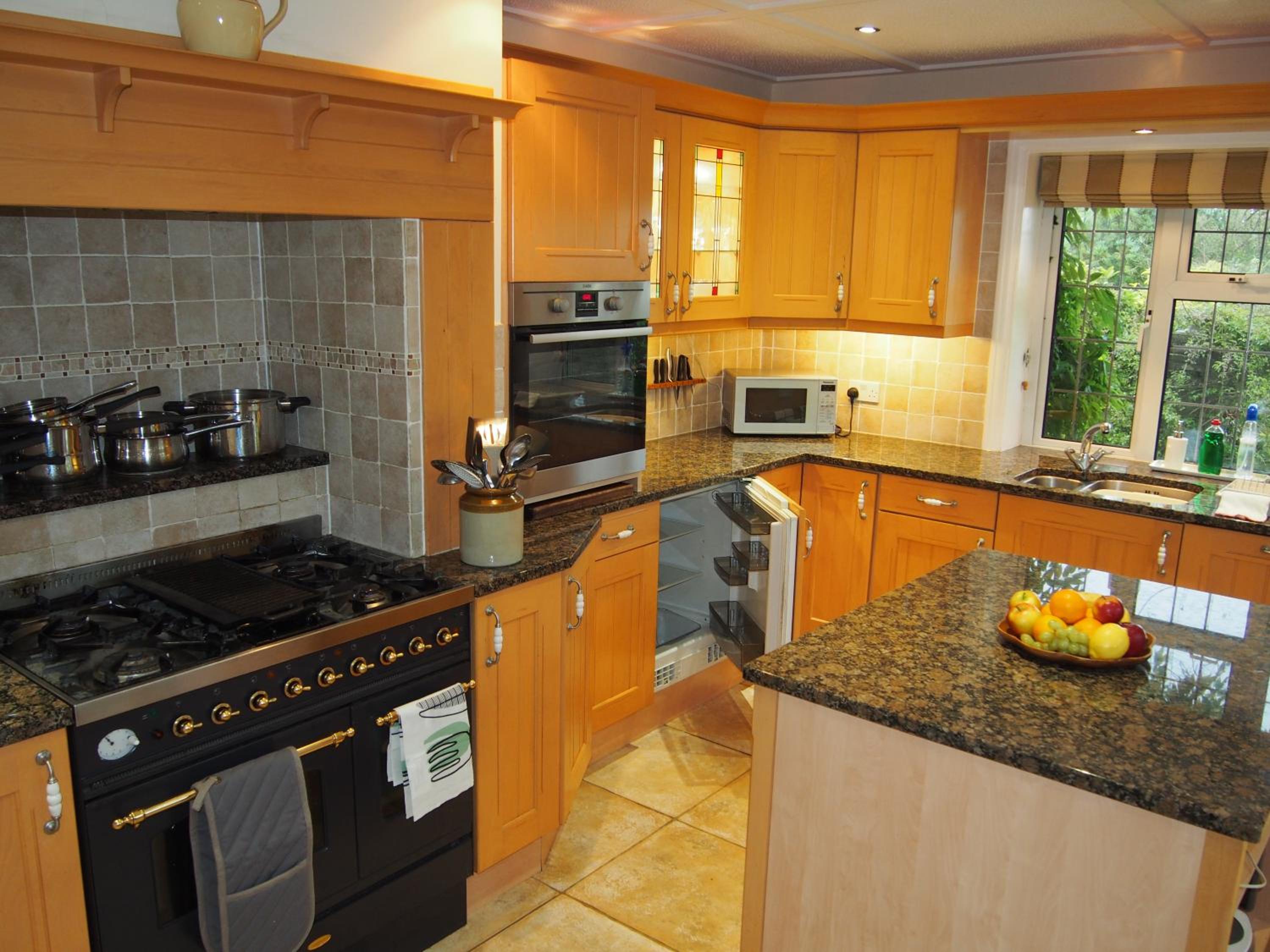 Yelverton Vacations - Hectors House comfortable 4 bed house in mature gardens - Property Image 32