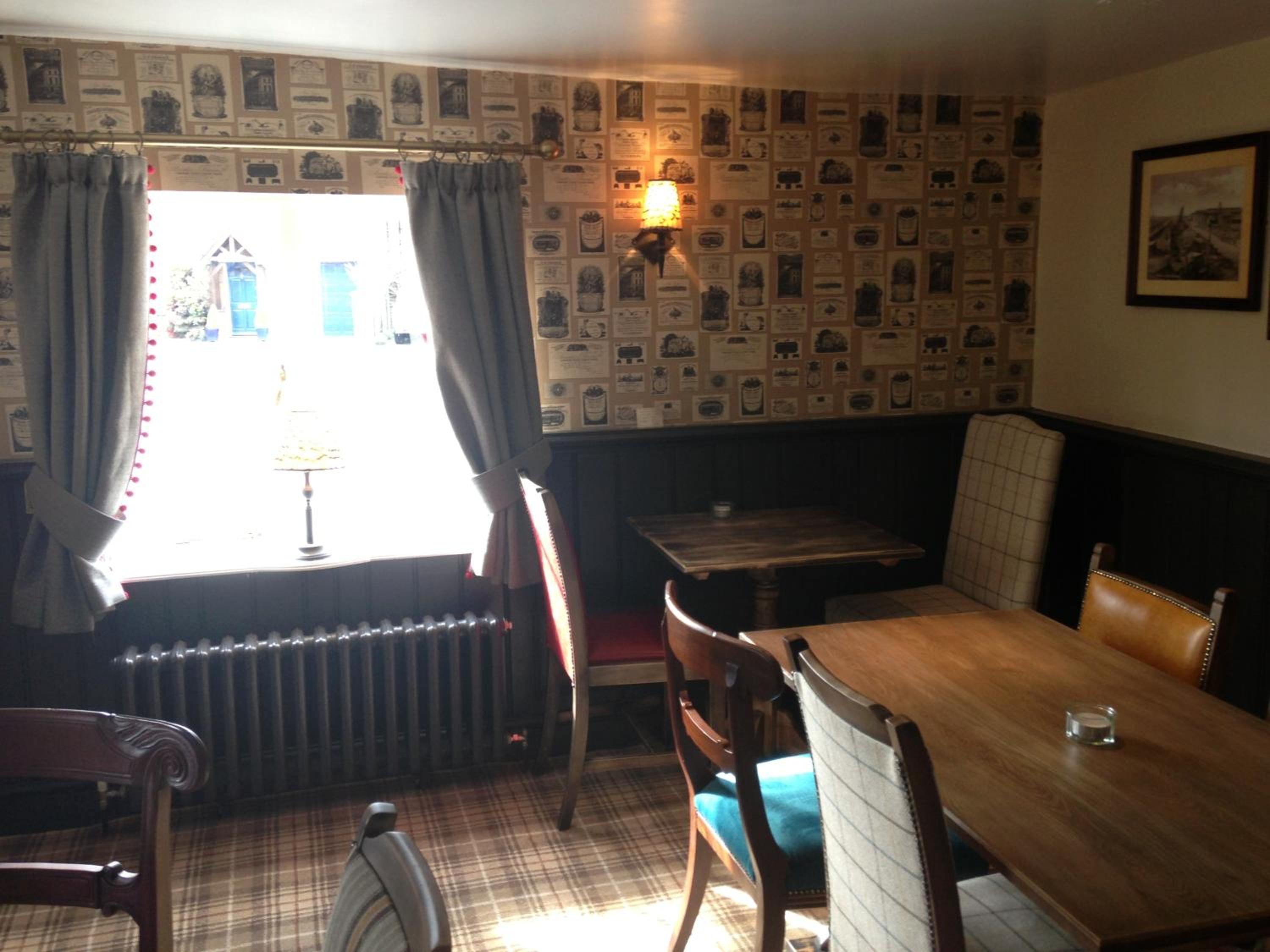 The Crown Pub, Dining & Rooms