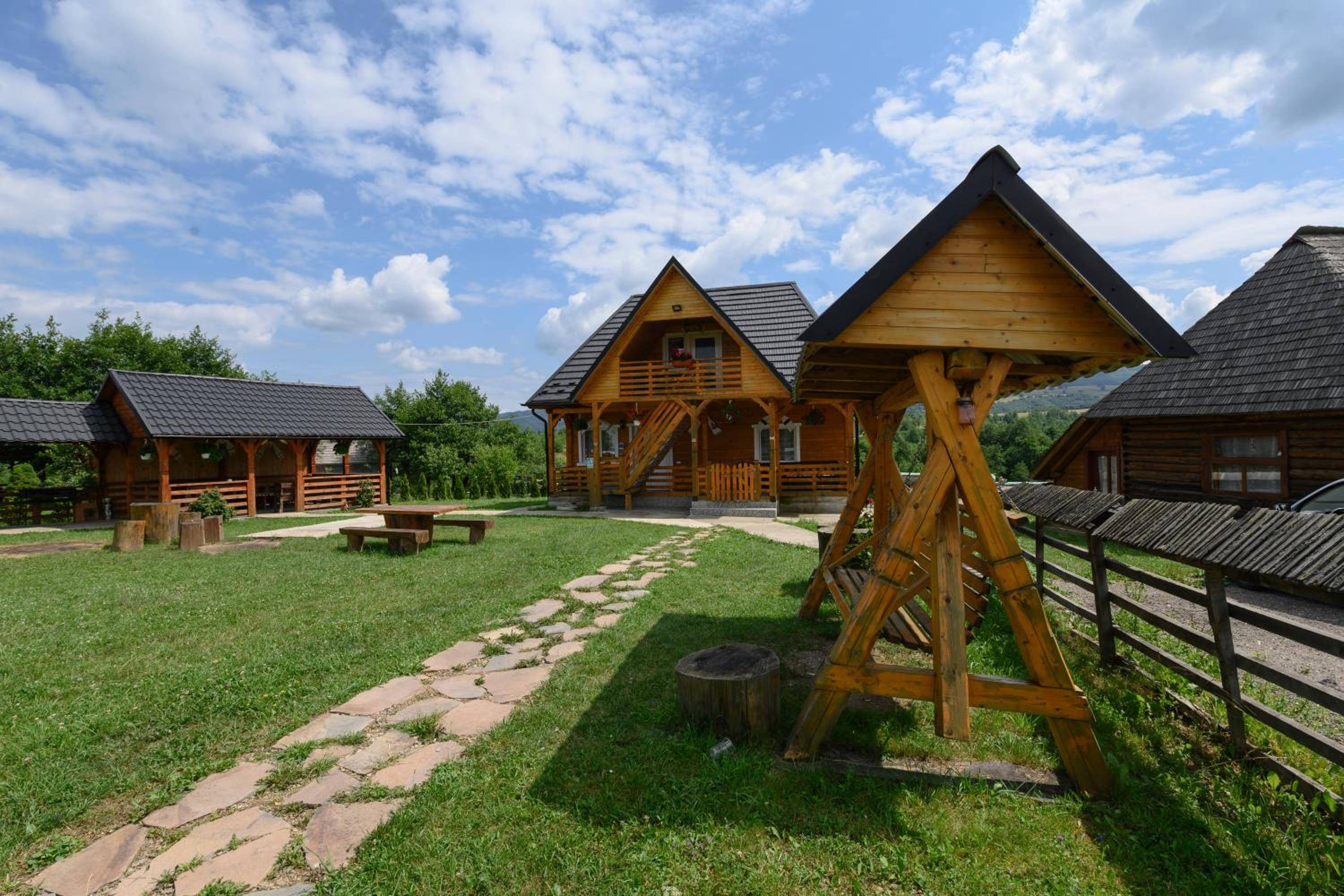 Casa Cupcea view 2