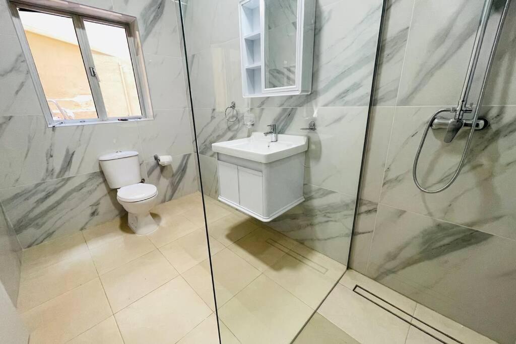 2 Bed Apt in heart of St Julians - 5min from Seafront photo 3