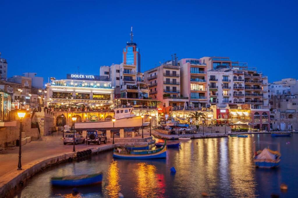 2 Bed Apt in heart of St Julians - 5min from Seafront photo 4